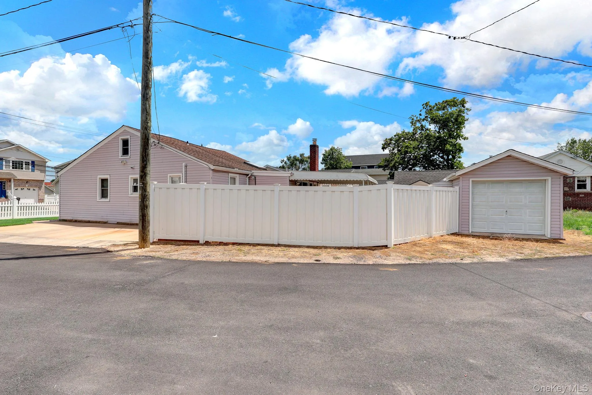 3104 Royal Avenue, Hempstead, NY, 2 Bedrooms Bedrooms, 6 Rooms Rooms,1 BathroomBathrooms,Residential,For Rent,Royal,0,1008376 3104 Royal Avenue, Hempstead, NY, 2 Bedrooms Bedrooms, 6 Rooms Rooms,1 BathroomBathrooms,Residential,For Rent,Royal,0,1008376