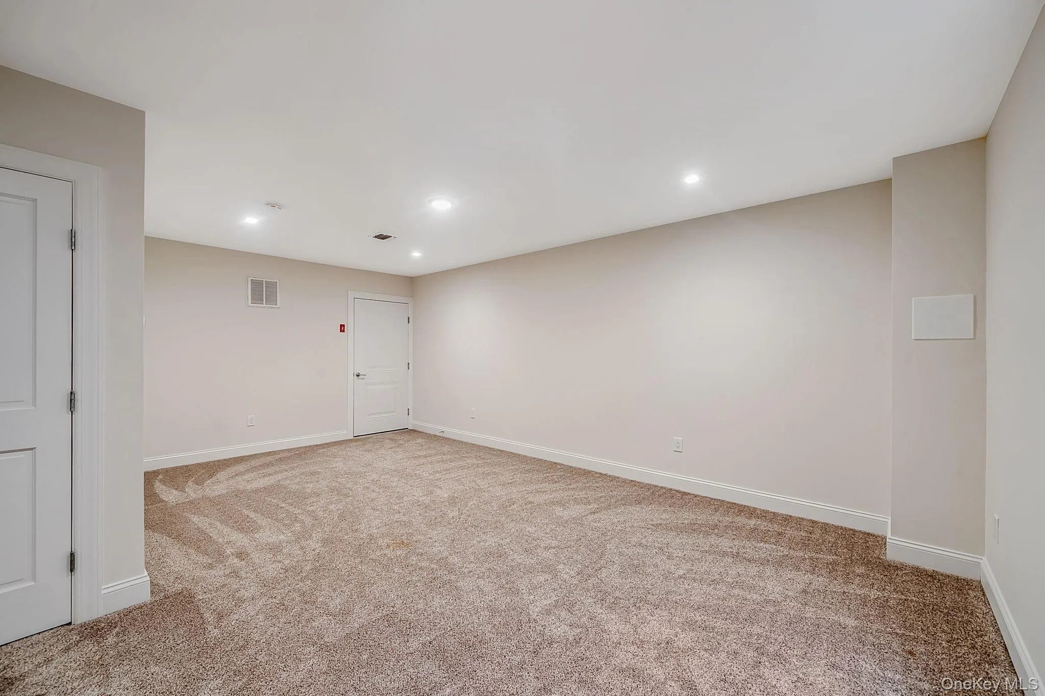 51 Farm Acre Circle, Brookhaven, NY, 2 Bedrooms Bedrooms, 7 Rooms Rooms,2 BathroomsBathrooms,Residential,For Rent,Farm Acre,0,1008377 51 Farm Acre Circle, Brookhaven, NY, 2 Bedrooms Bedrooms, 7 Rooms Rooms,2 BathroomsBathrooms,Residential,For Rent,Farm Acre,0,1008377