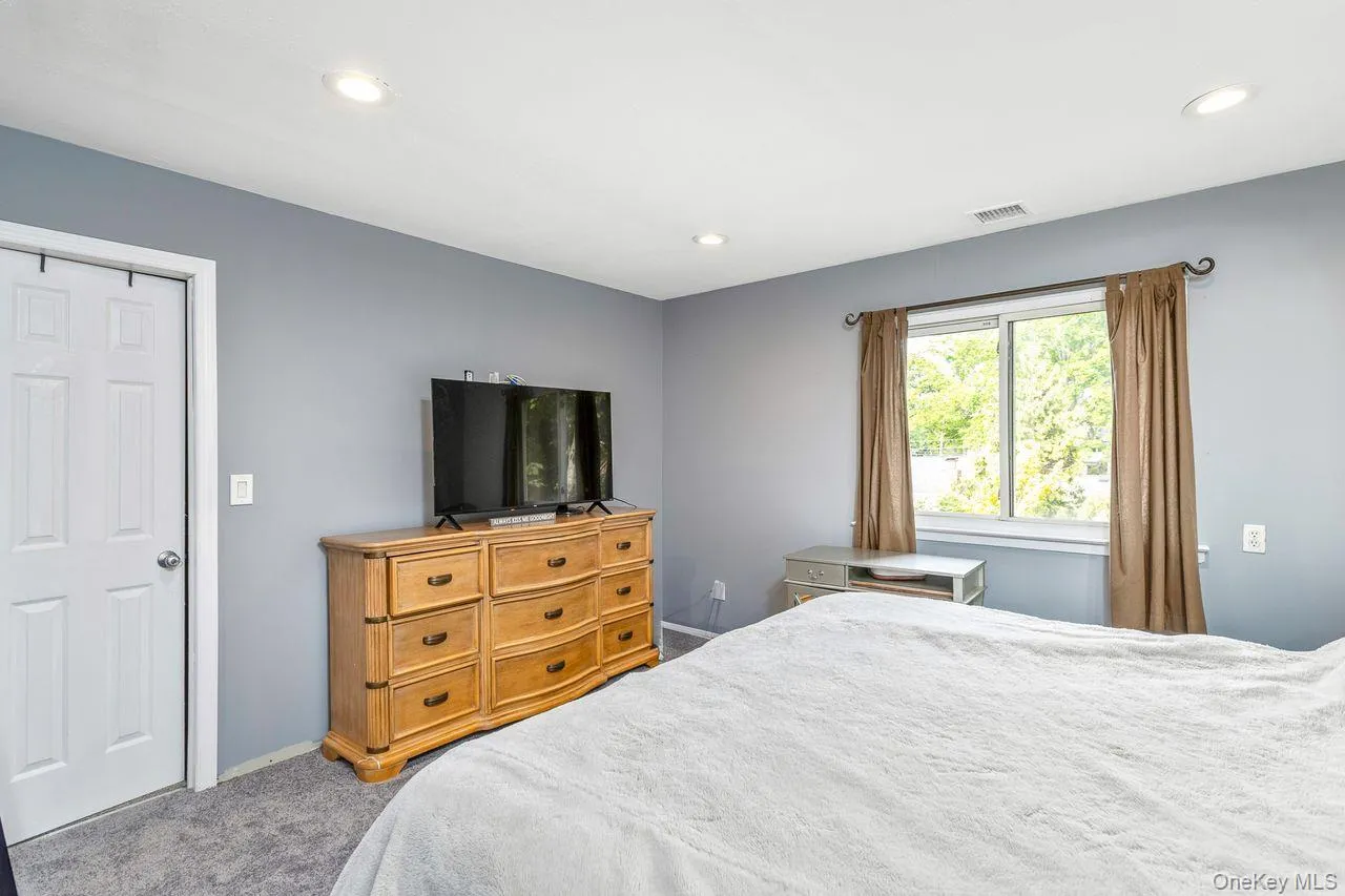 299 Mount Vernon Avenue, Brookhaven, NY, 5 Bedrooms Bedrooms, 8 Rooms Rooms,2 BathroomsBathrooms,Residential,For Rent,Mount Vernon,0,1008378 299 Mount Vernon Avenue, Brookhaven, NY, 5 Bedrooms Bedrooms, 8 Rooms Rooms,2 BathroomsBathrooms,Residential,For Rent,Mount Vernon,0,1008378