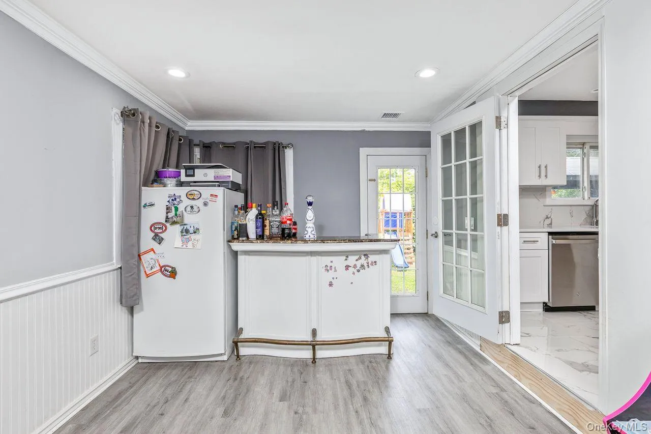 299 Mount Vernon Avenue, Brookhaven, NY, 5 Bedrooms Bedrooms, 8 Rooms Rooms,2 BathroomsBathrooms,Residential,For Rent,Mount Vernon,0,1008378 299 Mount Vernon Avenue, Brookhaven, NY, 5 Bedrooms Bedrooms, 8 Rooms Rooms,2 BathroomsBathrooms,Residential,For Rent,Mount Vernon,0,1008378
