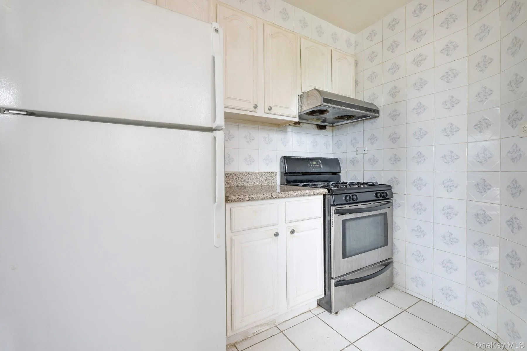 65-35 108 Street, New York, NY, 2 Bedrooms Bedrooms, 4 Rooms Rooms,1 BathroomBathrooms,Residential,For Rent,108,0,1008380 65-35 108 Street, New York, NY, 2 Bedrooms Bedrooms, 4 Rooms Rooms,1 BathroomBathrooms,Residential,For Rent,108,0,1008380