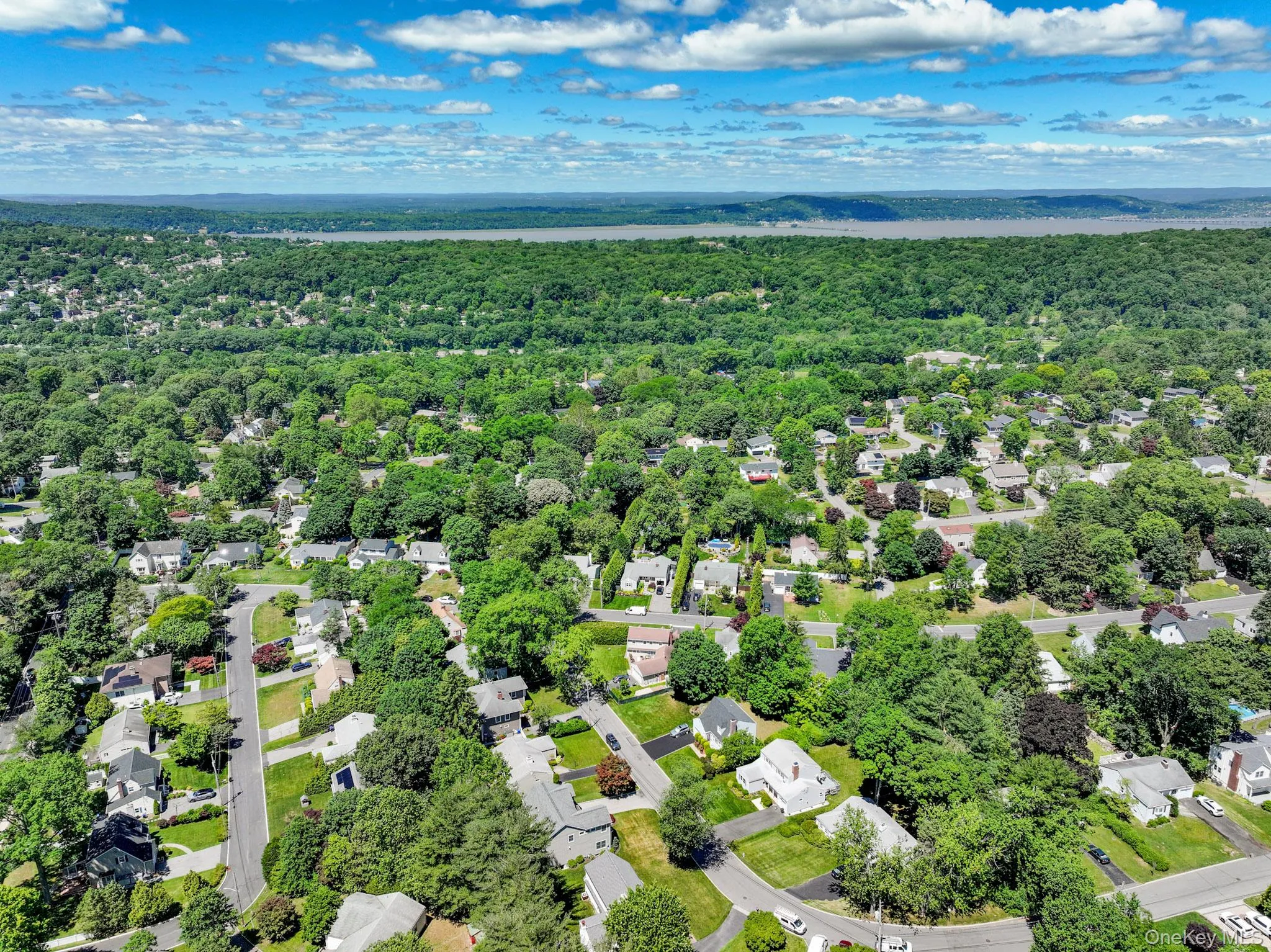 11 Overlook Road, Greenburgh, NY, 5 Bedrooms Bedrooms, 10 Rooms Rooms,3 BathroomsBathrooms,Residential,For Rent,Overlook,0,KEY1008381 11 Overlook Road, Greenburgh, NY, 5 Bedrooms Bedrooms, 10 Rooms Rooms,3 BathroomsBathrooms,Residential,For Rent,Overlook,0,KEY1008381
