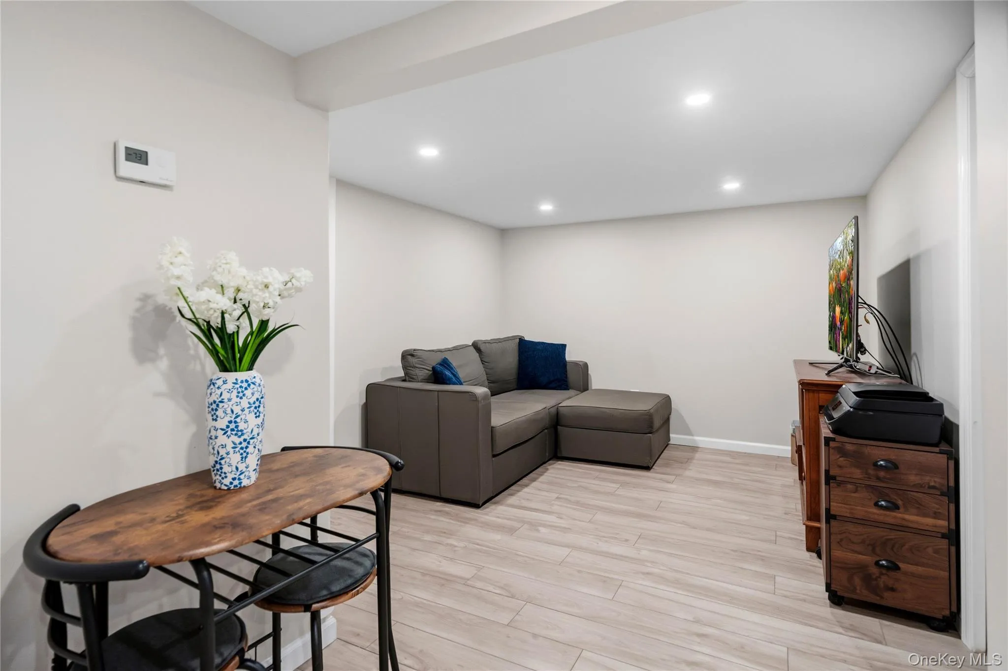 190 Sexton Road, West Babylon, NY, 3 Bedrooms Bedrooms, 6 Rooms Rooms,1 BathroomBathrooms,Residential,For Rent,Sexton,0,1008386 190 Sexton Road, West Babylon, NY, 3 Bedrooms Bedrooms, 6 Rooms Rooms,1 BathroomBathrooms,Residential,For Rent,Sexton,0,1008386