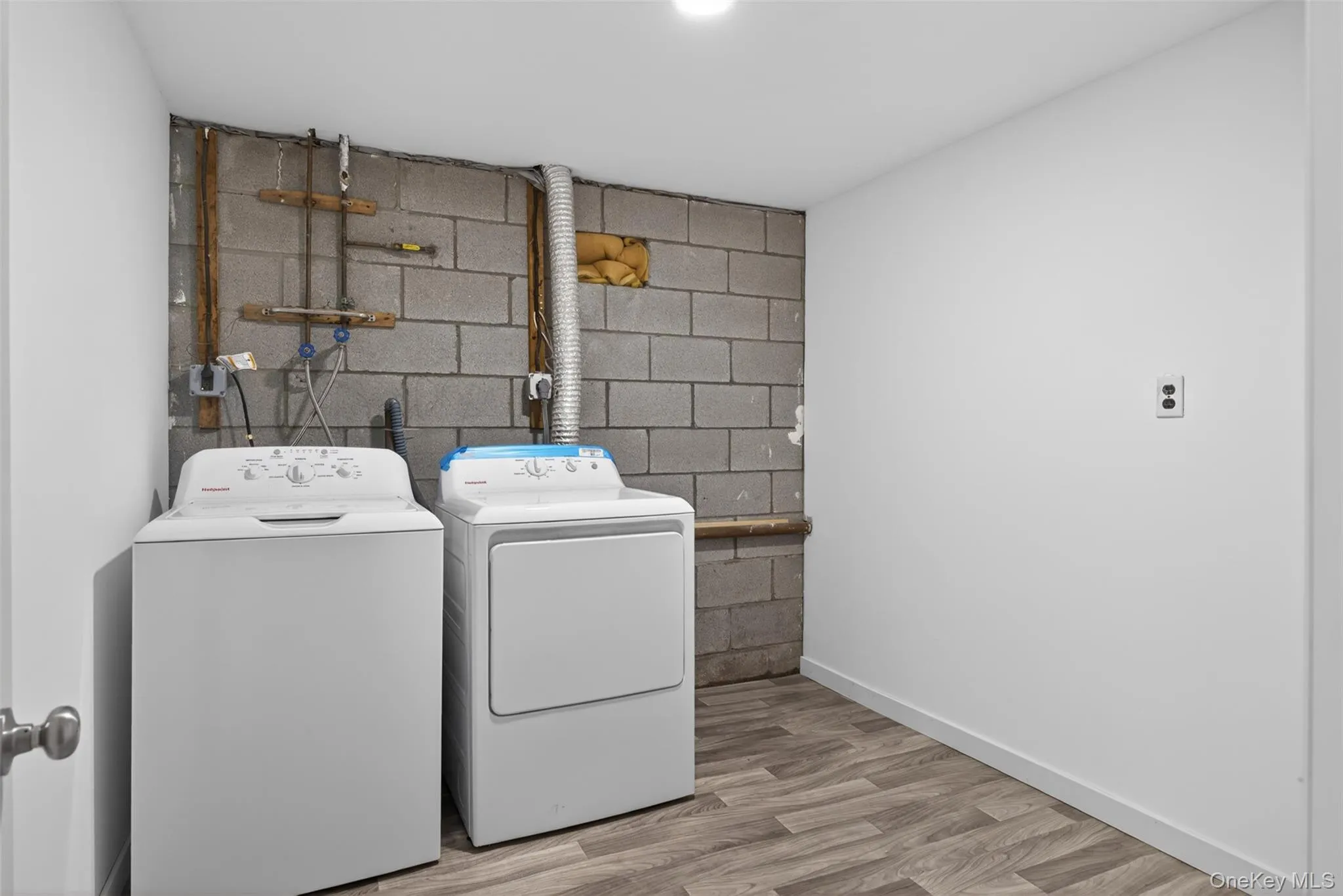 85 Toleman Road, Blooming Grove, NY, 3 Bedrooms Bedrooms, 9 Rooms Rooms,2 BathroomsBathrooms,Residential,For Rent,Toleman,0,1008399 85 Toleman Road, Blooming Grove, NY, 3 Bedrooms Bedrooms, 9 Rooms Rooms,2 BathroomsBathrooms,Residential,For Rent,Toleman,0,1008399