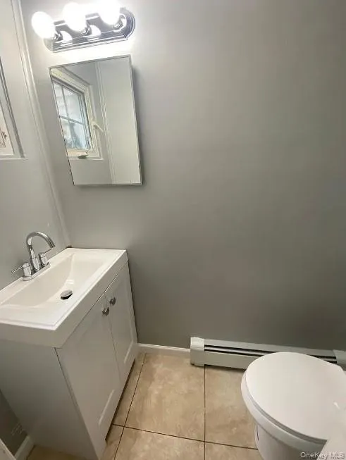 25 Newport Avenue, Brookhaven, NY, 4 Bedrooms Bedrooms, 8 Rooms Rooms,1 BathroomBathrooms,Residential Lease,For Rent,Newport,0,1008401 25 Newport Avenue, Brookhaven, NY, 4 Bedrooms Bedrooms, 8 Rooms Rooms,1 BathroomBathrooms,Residential Lease,For Rent,Newport,0,1008401