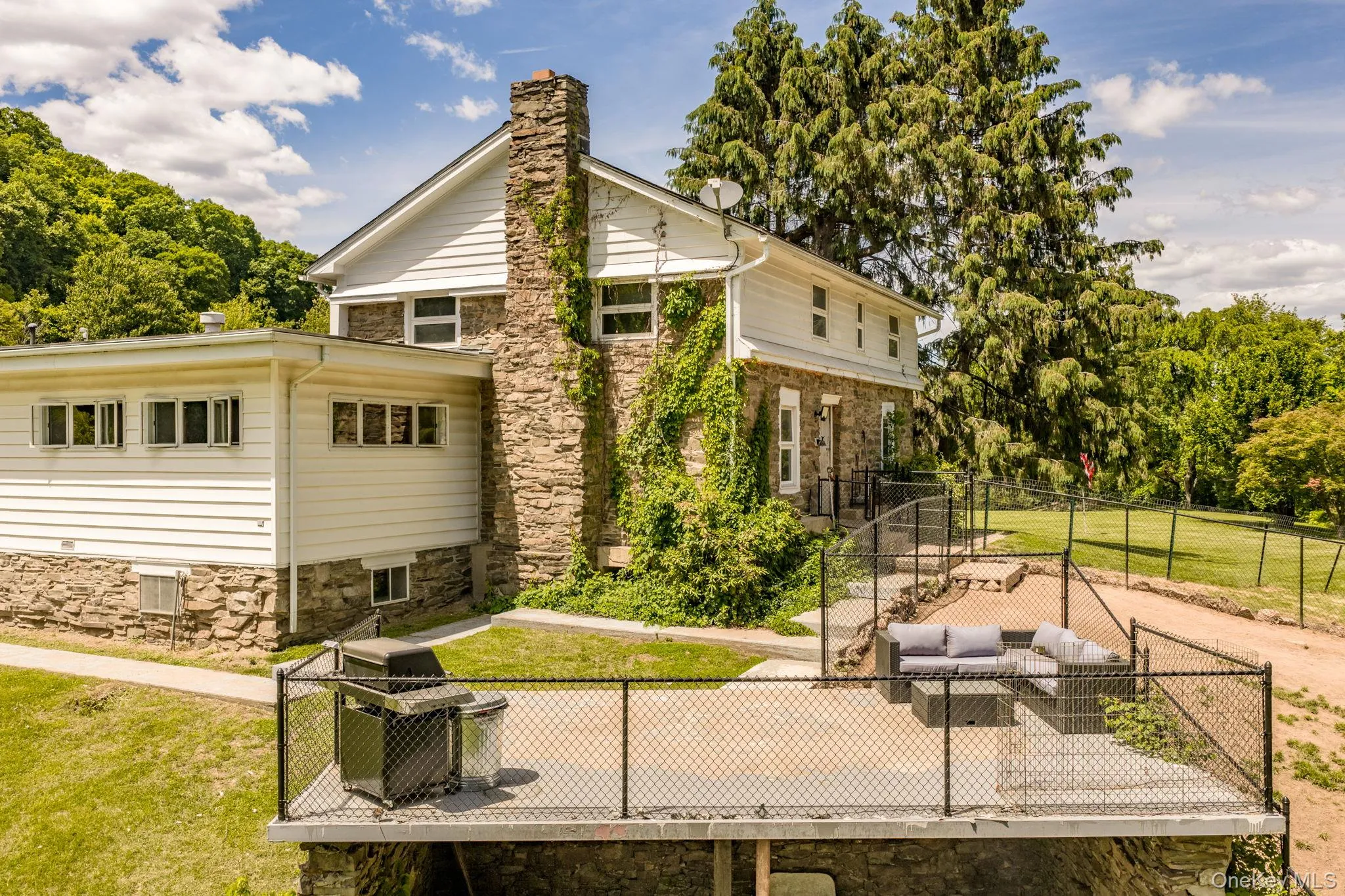 140 Station Road, Esopus, NY, 4 Bedrooms Bedrooms, 10 Rooms Rooms,3 BathroomsBathrooms,Residential,For Rent,Station,0,1008402 140 Station Road, Esopus, NY, 4 Bedrooms Bedrooms, 10 Rooms Rooms,3 BathroomsBathrooms,Residential,For Rent,Station,0,1008402