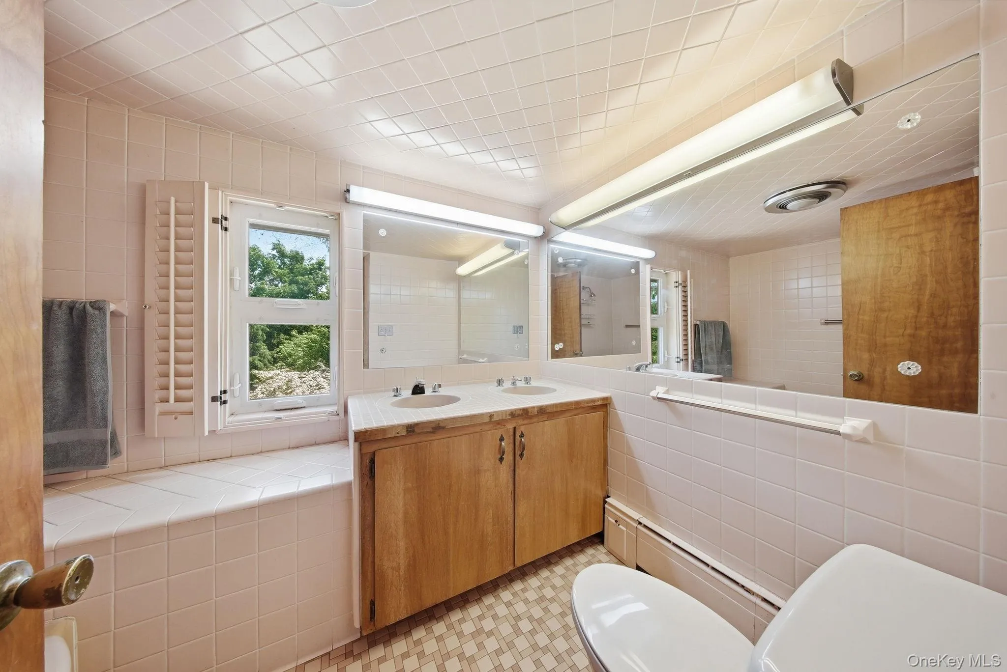 140 Station Road, Esopus, NY, 4 Bedrooms Bedrooms, 10 Rooms Rooms,3 BathroomsBathrooms,Residential,For Rent,Station,0,1008402 140 Station Road, Esopus, NY, 4 Bedrooms Bedrooms, 10 Rooms Rooms,3 BathroomsBathrooms,Residential,For Rent,Station,0,1008402