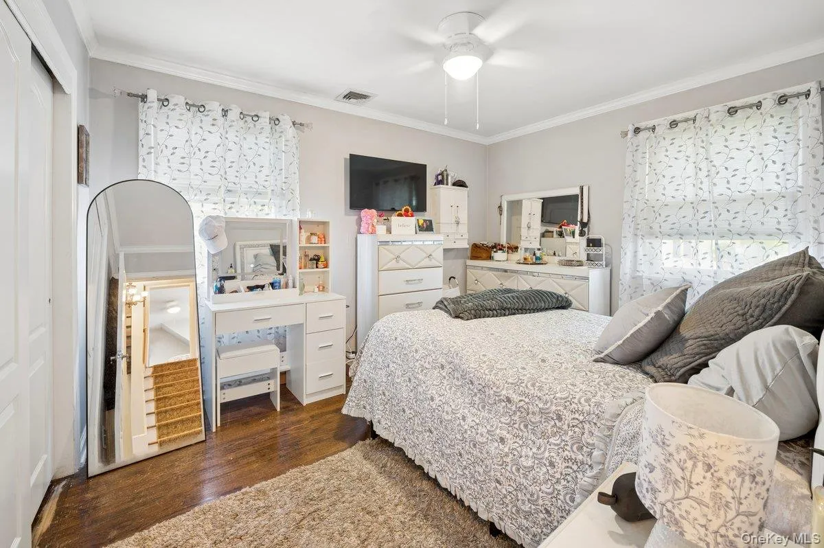 3 Carolyn Place, Eastchester, NY, 3 Bedrooms Bedrooms, 7 Rooms Rooms,3 BathroomsBathrooms,Residential,For Rent,Carolyn,0,1008404 3 Carolyn Place, Eastchester, NY, 3 Bedrooms Bedrooms, 7 Rooms Rooms,3 BathroomsBathrooms,Residential,For Rent,Carolyn,0,1008404