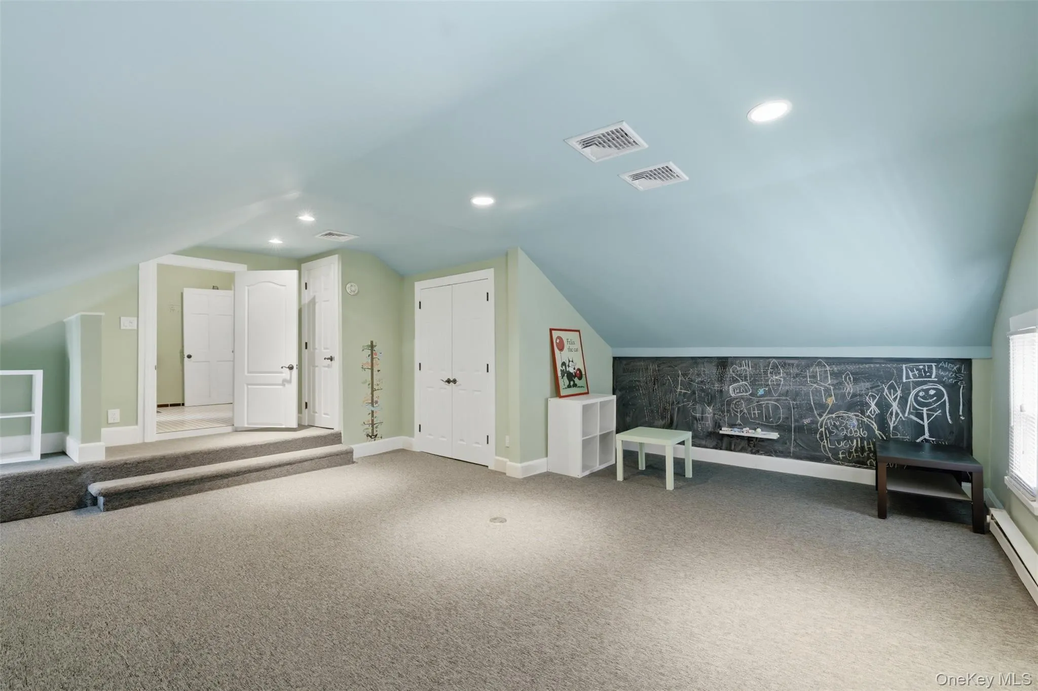 Bedroom/Playroom Bedroom/Playroom