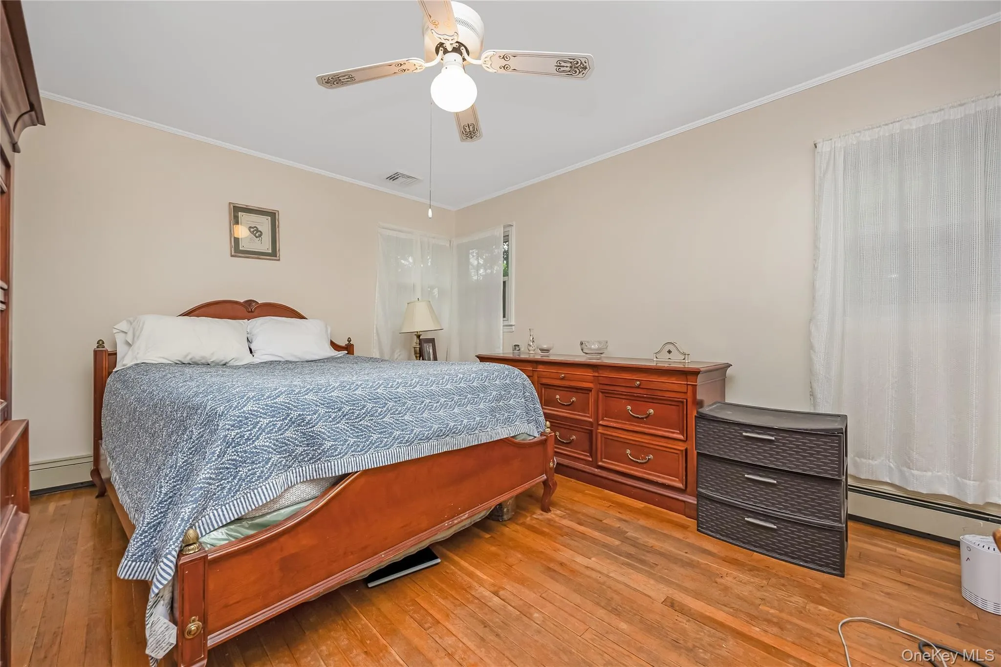 46-06th 247 Street, New York, NY, 3 Bedrooms Bedrooms, 6 Rooms Rooms,1 BathroomBathrooms,Residential,For Rent,247,0,1008408 46-06th 247 Street, New York, NY, 3 Bedrooms Bedrooms, 6 Rooms Rooms,1 BathroomBathrooms,Residential,For Rent,247,0,1008408