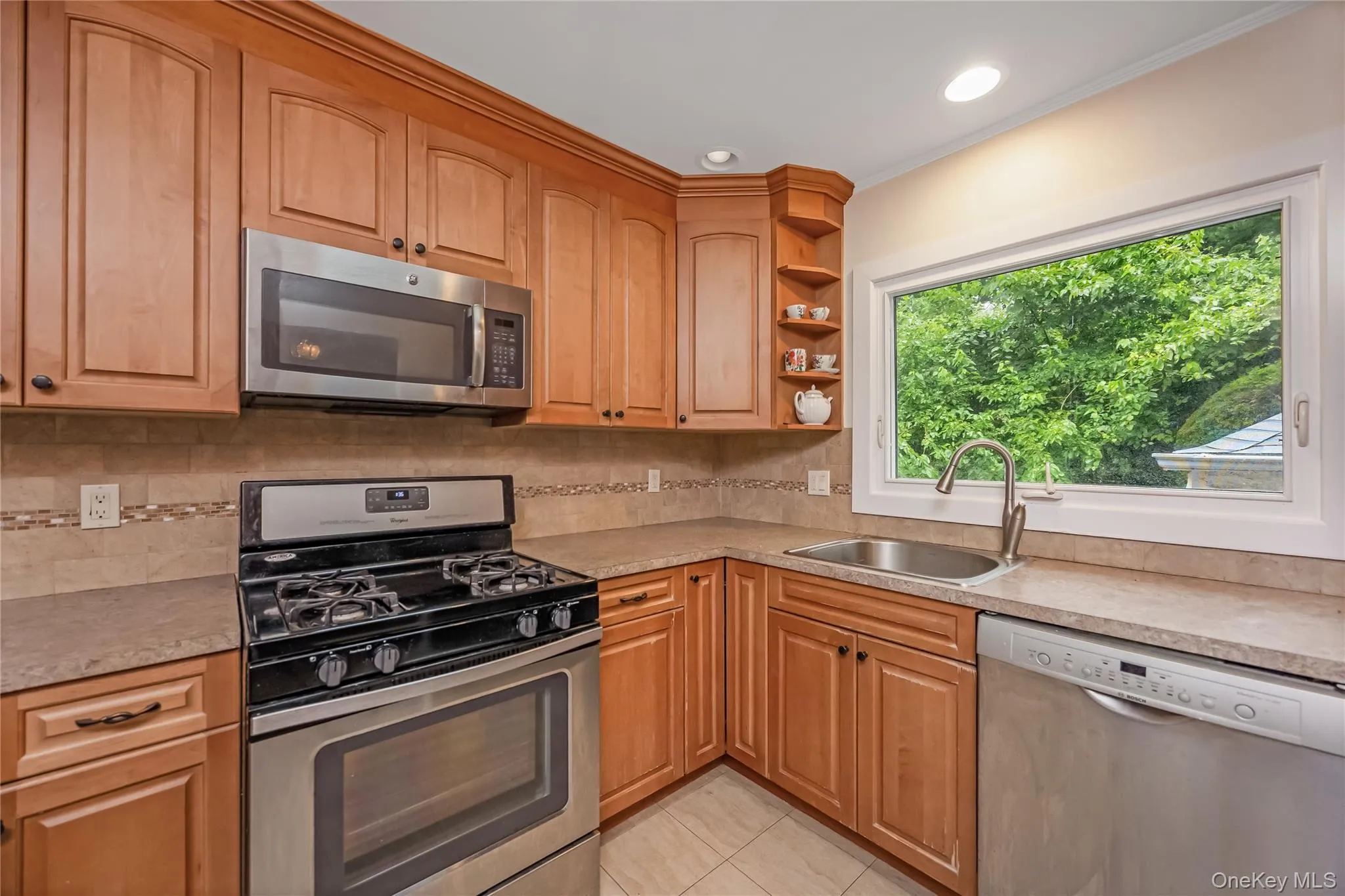 46-06th 247 Street, New York, NY, 3 Bedrooms Bedrooms, 6 Rooms Rooms,1 BathroomBathrooms,Residential,For Rent,247,0,1008408 46-06th 247 Street, New York, NY, 3 Bedrooms Bedrooms, 6 Rooms Rooms,1 BathroomBathrooms,Residential,For Rent,247,0,1008408