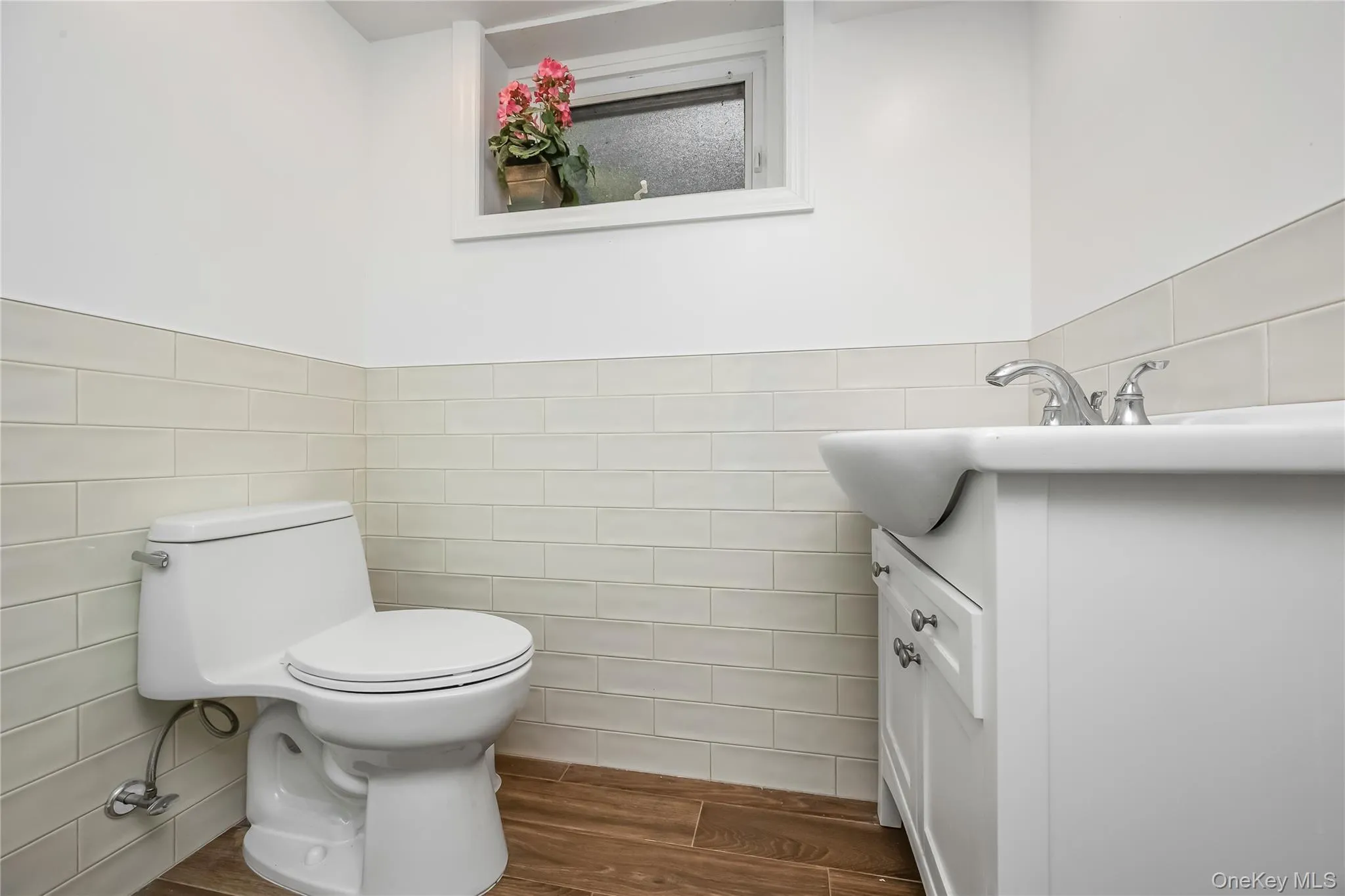 46-06th 247 Street, New York, NY, 3 Bedrooms Bedrooms, 6 Rooms Rooms,1 BathroomBathrooms,Residential,For Rent,247,0,1008408 46-06th 247 Street, New York, NY, 3 Bedrooms Bedrooms, 6 Rooms Rooms,1 BathroomBathrooms,Residential,For Rent,247,0,1008408