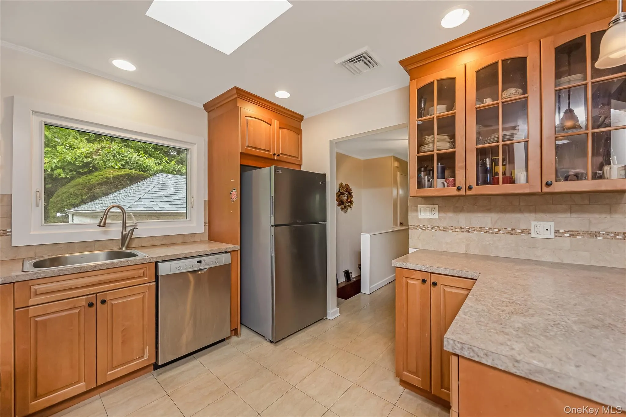 46-06th 247 Street, New York, NY, 3 Bedrooms Bedrooms, 6 Rooms Rooms,1 BathroomBathrooms,Residential,For Rent,247,0,1008408 46-06th 247 Street, New York, NY, 3 Bedrooms Bedrooms, 6 Rooms Rooms,1 BathroomBathrooms,Residential,For Rent,247,0,1008408