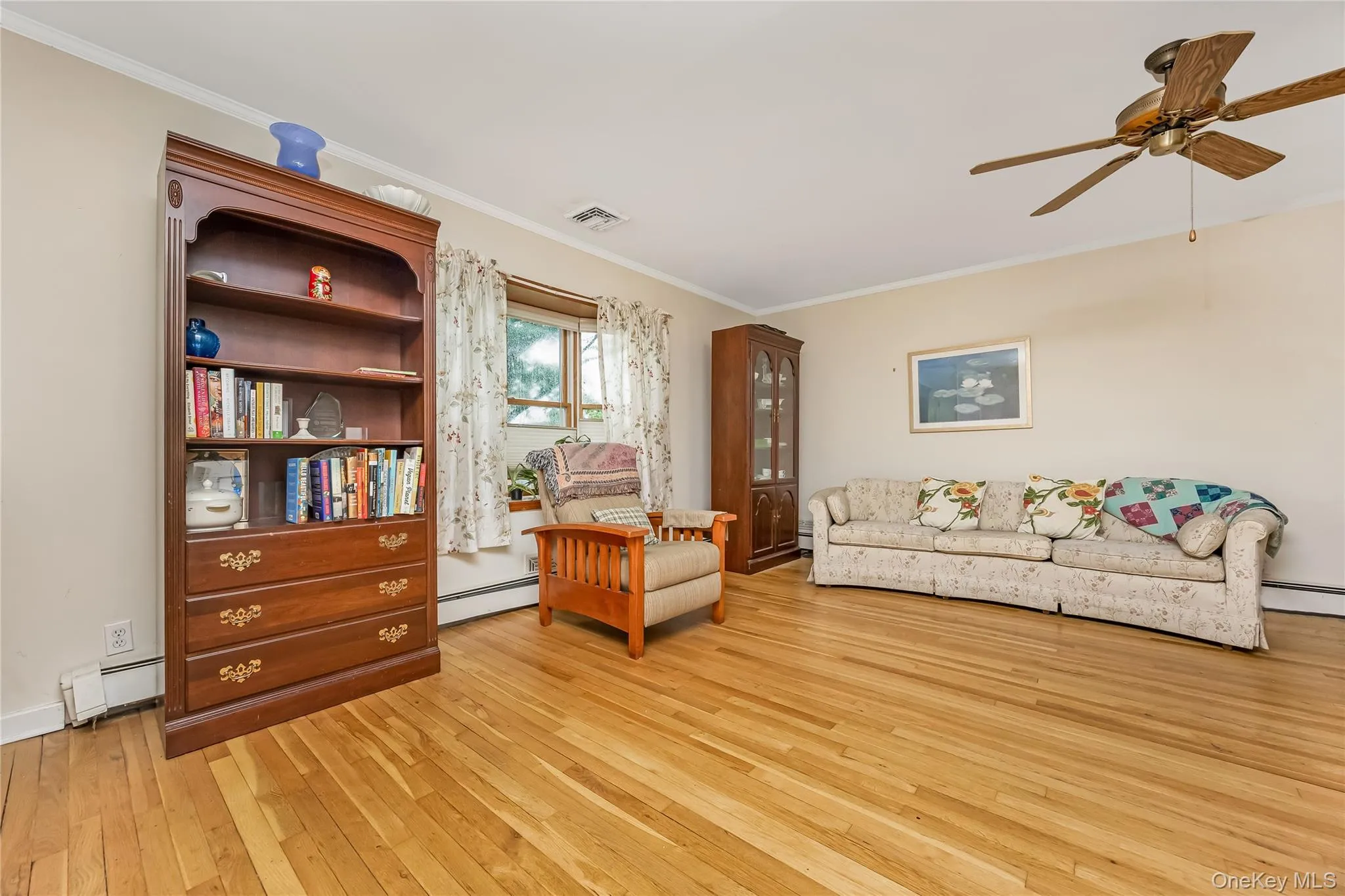 46-06th 247 Street, New York, NY, 3 Bedrooms Bedrooms, 6 Rooms Rooms,1 BathroomBathrooms,Residential,For Rent,247,0,1008408 46-06th 247 Street, New York, NY, 3 Bedrooms Bedrooms, 6 Rooms Rooms,1 BathroomBathrooms,Residential,For Rent,247,0,1008408