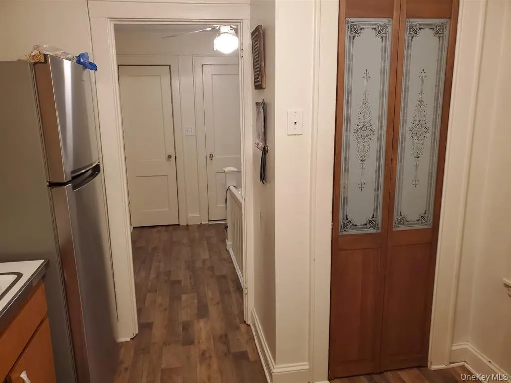 202 Park Avenue, North Hempstead, NY, 1 Bedroom Bedrooms, 3 Rooms Rooms,1 BathroomBathrooms,Residential Lease,For Rent,Park,0,1008409 202 Park Avenue, North Hempstead, NY, 1 Bedroom Bedrooms, 3 Rooms Rooms,1 BathroomBathrooms,Residential Lease,For Rent,Park,0,1008409