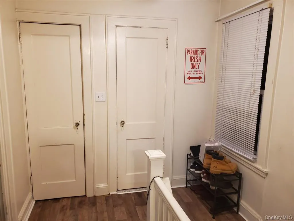202 Park Avenue, North Hempstead, NY, 1 Bedroom Bedrooms, 3 Rooms Rooms,1 BathroomBathrooms,Residential Lease,For Rent,Park,0,1008409 202 Park Avenue, North Hempstead, NY, 1 Bedroom Bedrooms, 3 Rooms Rooms,1 BathroomBathrooms,Residential Lease,For Rent,Park,0,1008409