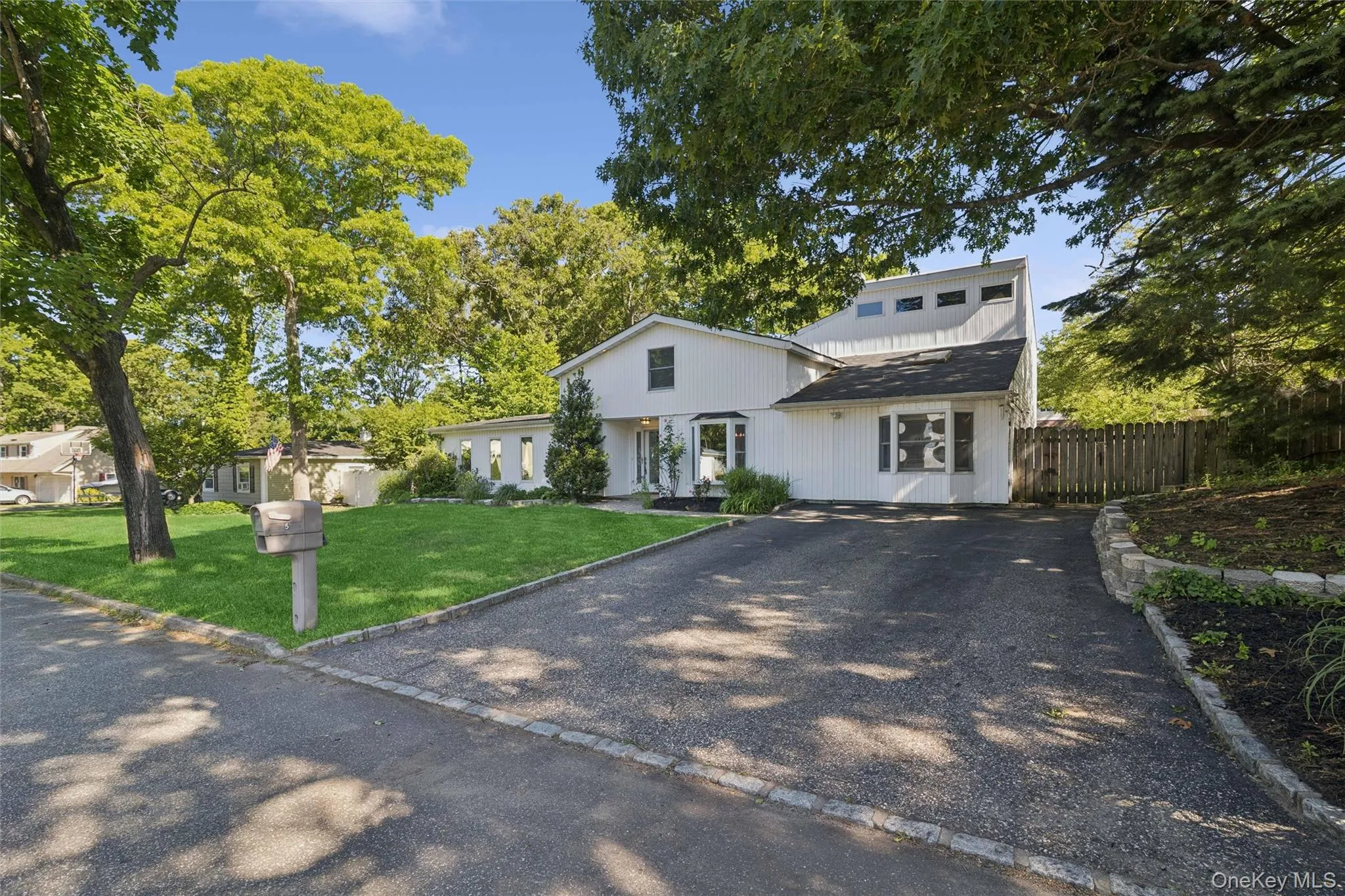 5 Grendon Lane, Brookhaven, NY, 5 Bedrooms Bedrooms, 11 Rooms Rooms,5 BathroomsBathrooms,Residential,For Rent,Grendon,0,1008410 5 Grendon Lane, Brookhaven, NY, 5 Bedrooms Bedrooms, 11 Rooms Rooms,5 BathroomsBathrooms,Residential,For Rent,Grendon,0,1008410