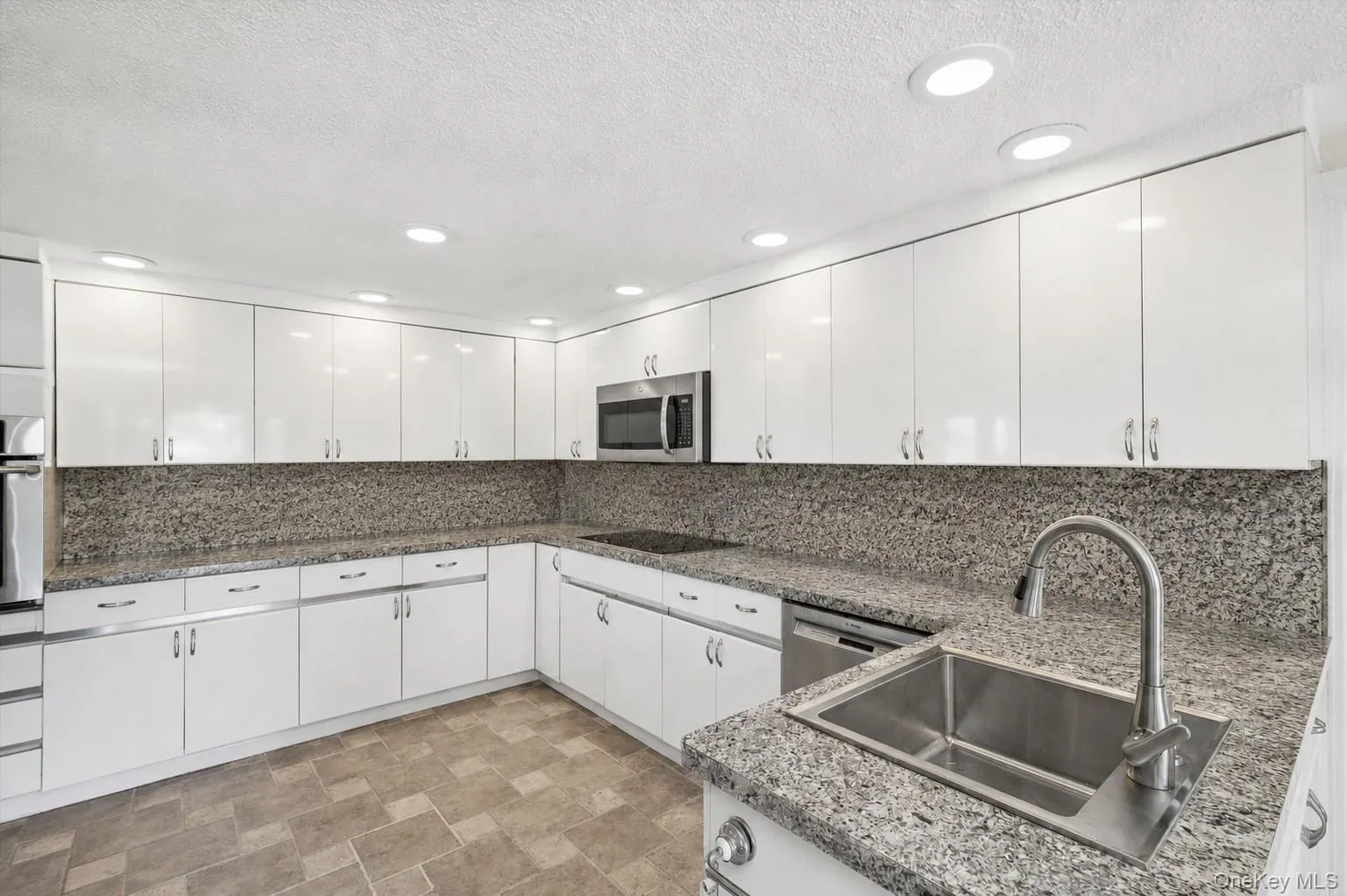 5 Grendon Lane, Brookhaven, NY, 5 Bedrooms Bedrooms, 11 Rooms Rooms,5 BathroomsBathrooms,Residential,For Rent,Grendon,0,1008410 5 Grendon Lane, Brookhaven, NY, 5 Bedrooms Bedrooms, 11 Rooms Rooms,5 BathroomsBathrooms,Residential,For Rent,Grendon,0,1008410