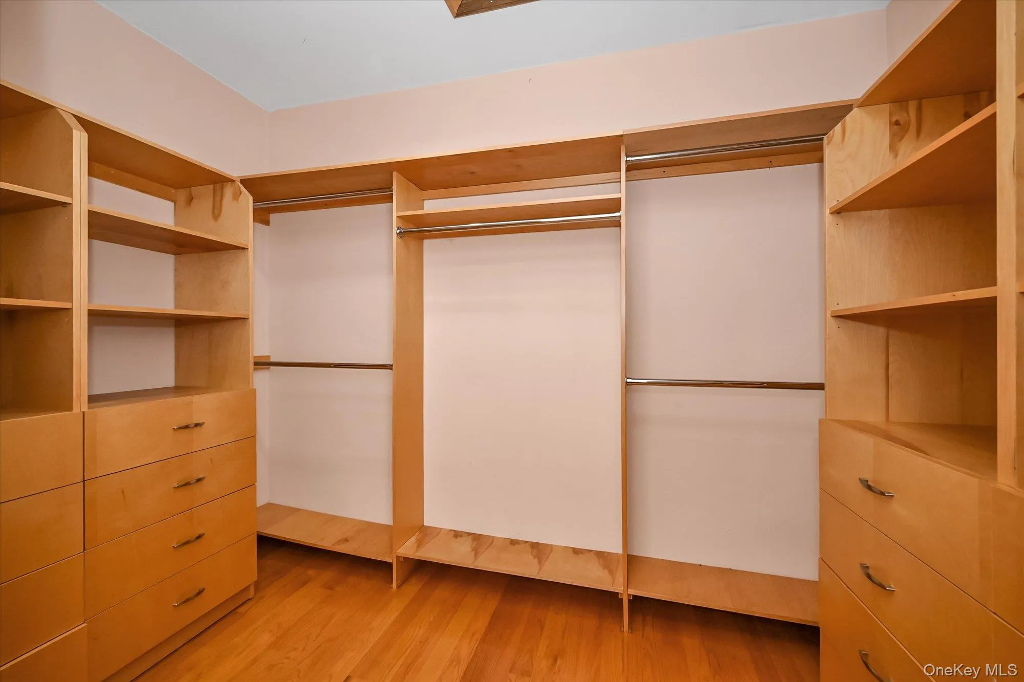77-16 Kew Forest Lane, New York, NY, 4 Bedrooms Bedrooms, 15 Rooms Rooms,3 BathroomsBathrooms,Residential Lease,For Rent,Kew Forest,0,1008415 77-16 Kew Forest Lane, New York, NY, 4 Bedrooms Bedrooms, 15 Rooms Rooms,3 BathroomsBathrooms,Residential Lease,For Rent,Kew Forest,0,1008415