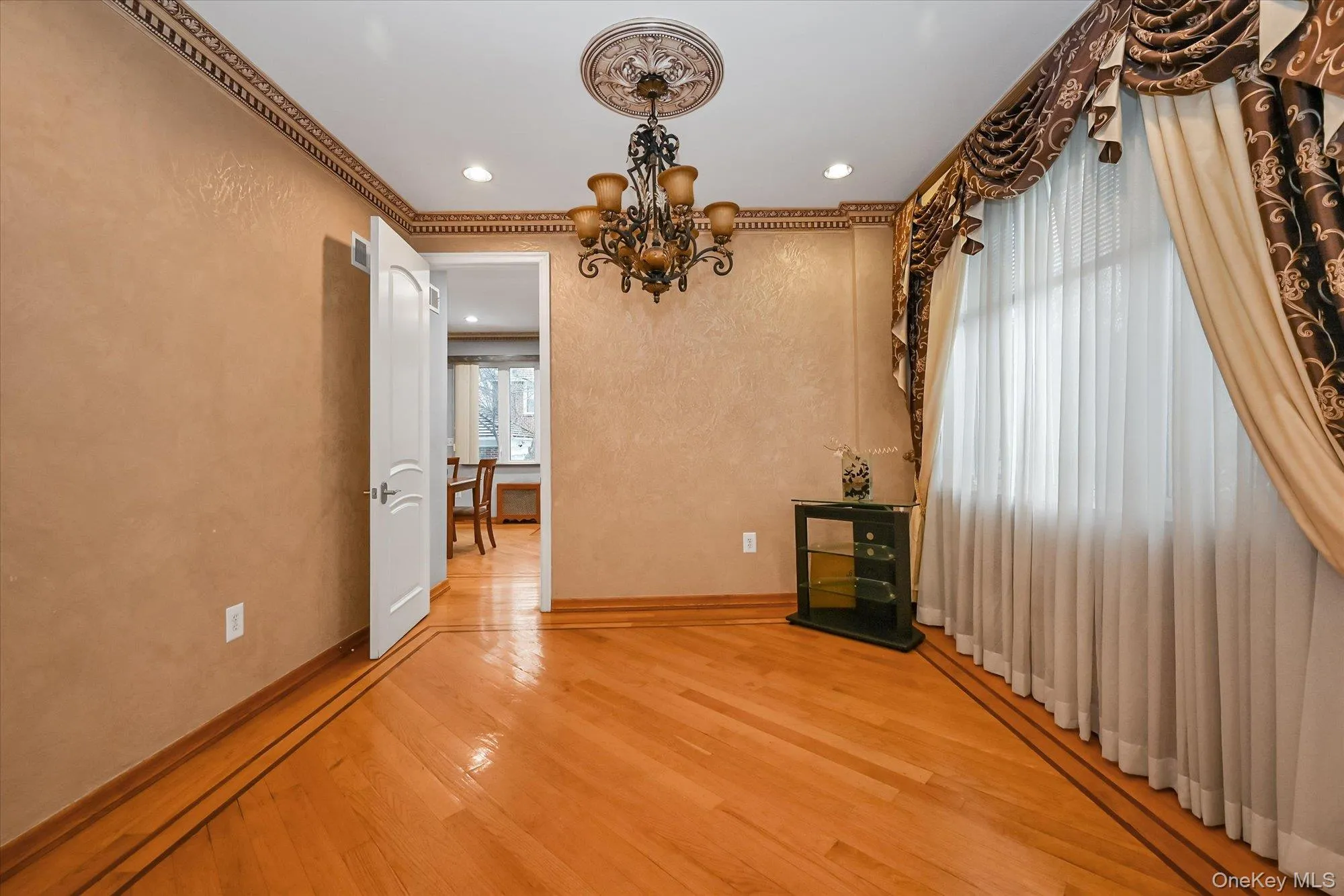 77-16 Kew Forest Lane, New York, NY, 4 Bedrooms Bedrooms, 15 Rooms Rooms,3 BathroomsBathrooms,Residential Lease,For Rent,Kew Forest,0,1008415 77-16 Kew Forest Lane, New York, NY, 4 Bedrooms Bedrooms, 15 Rooms Rooms,3 BathroomsBathrooms,Residential Lease,For Rent,Kew Forest,0,1008415