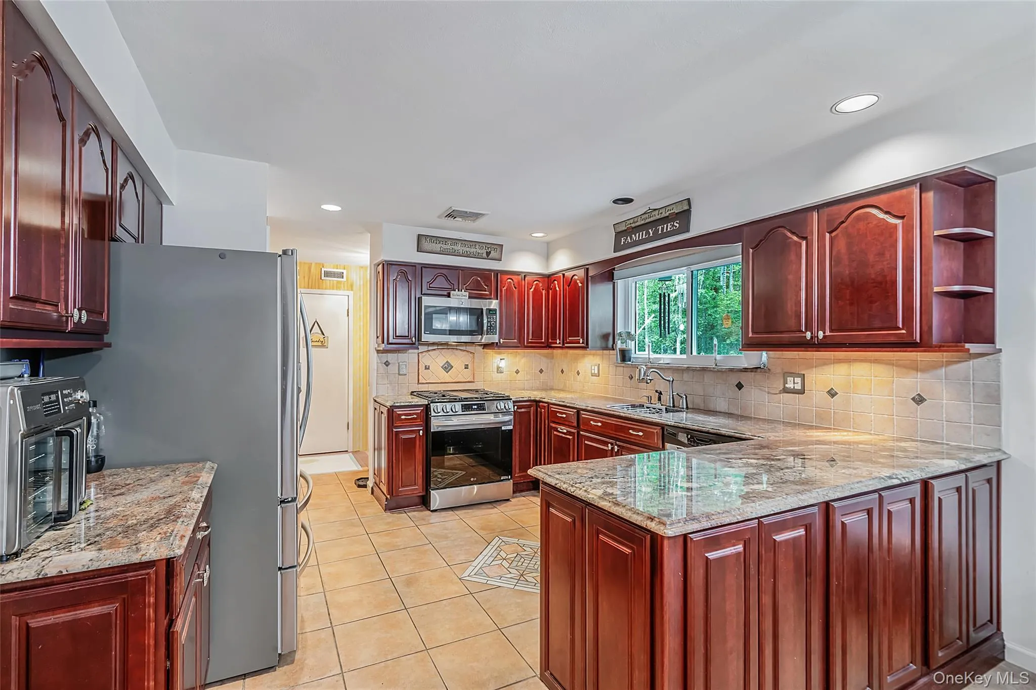 2 Barbara Anne Street, Brookhaven, NY, 4 Bedrooms Bedrooms, 8 Rooms Rooms,2 BathroomsBathrooms,Residential,For Rent,Barbara Anne,0,1008416 2 Barbara Anne Street, Brookhaven, NY, 4 Bedrooms Bedrooms, 8 Rooms Rooms,2 BathroomsBathrooms,Residential,For Rent,Barbara Anne,0,1008416