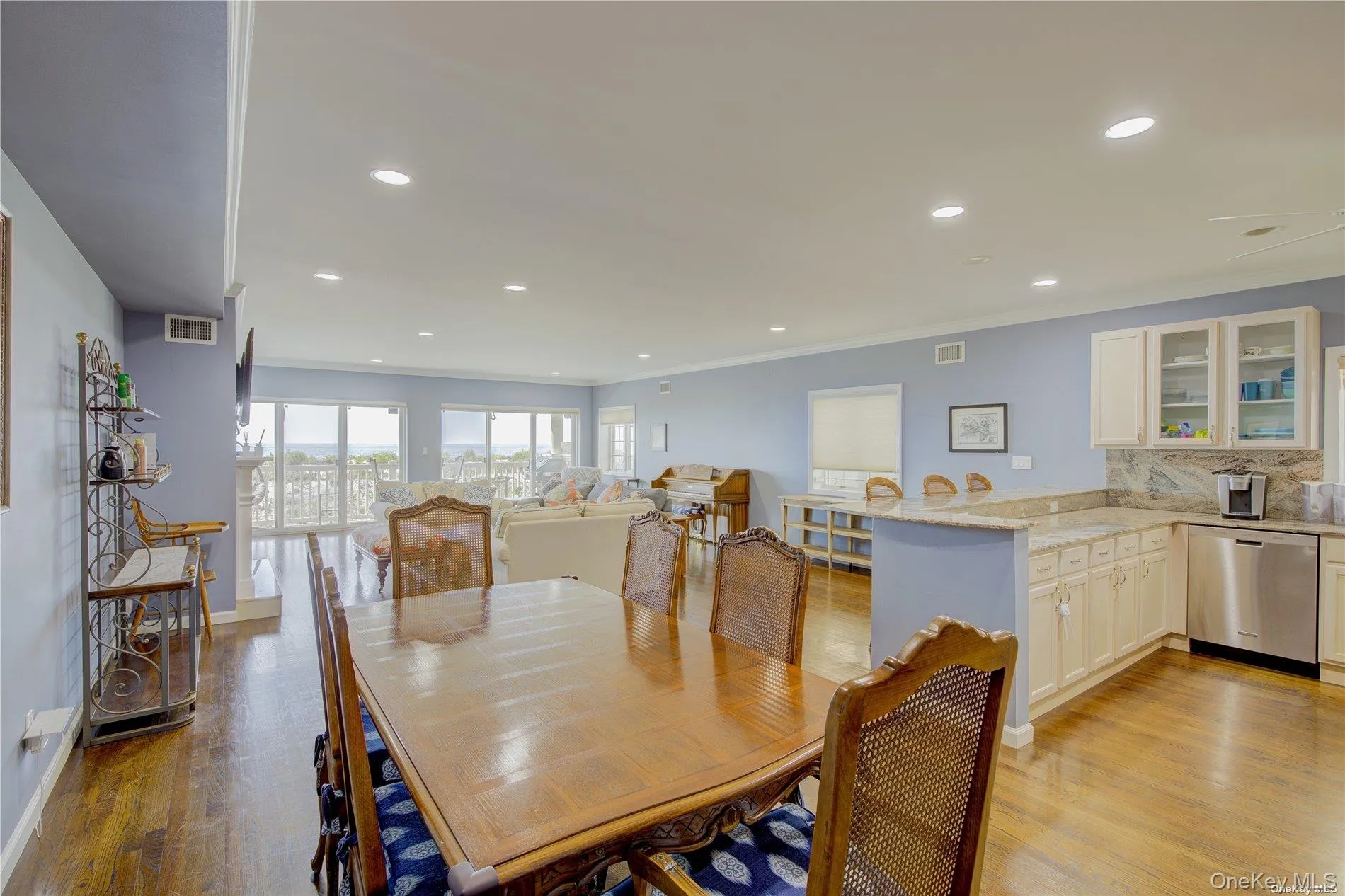 1051 Oceanfront, Long Beach, NY, 3 Bedrooms Bedrooms, 6 Rooms Rooms,2 BathroomsBathrooms,Residential Lease,For Rent,Oceanfront,0,1008421 1051 Oceanfront, Long Beach, NY, 3 Bedrooms Bedrooms, 6 Rooms Rooms,2 BathroomsBathrooms,Residential Lease,For Rent,Oceanfront,0,1008421
