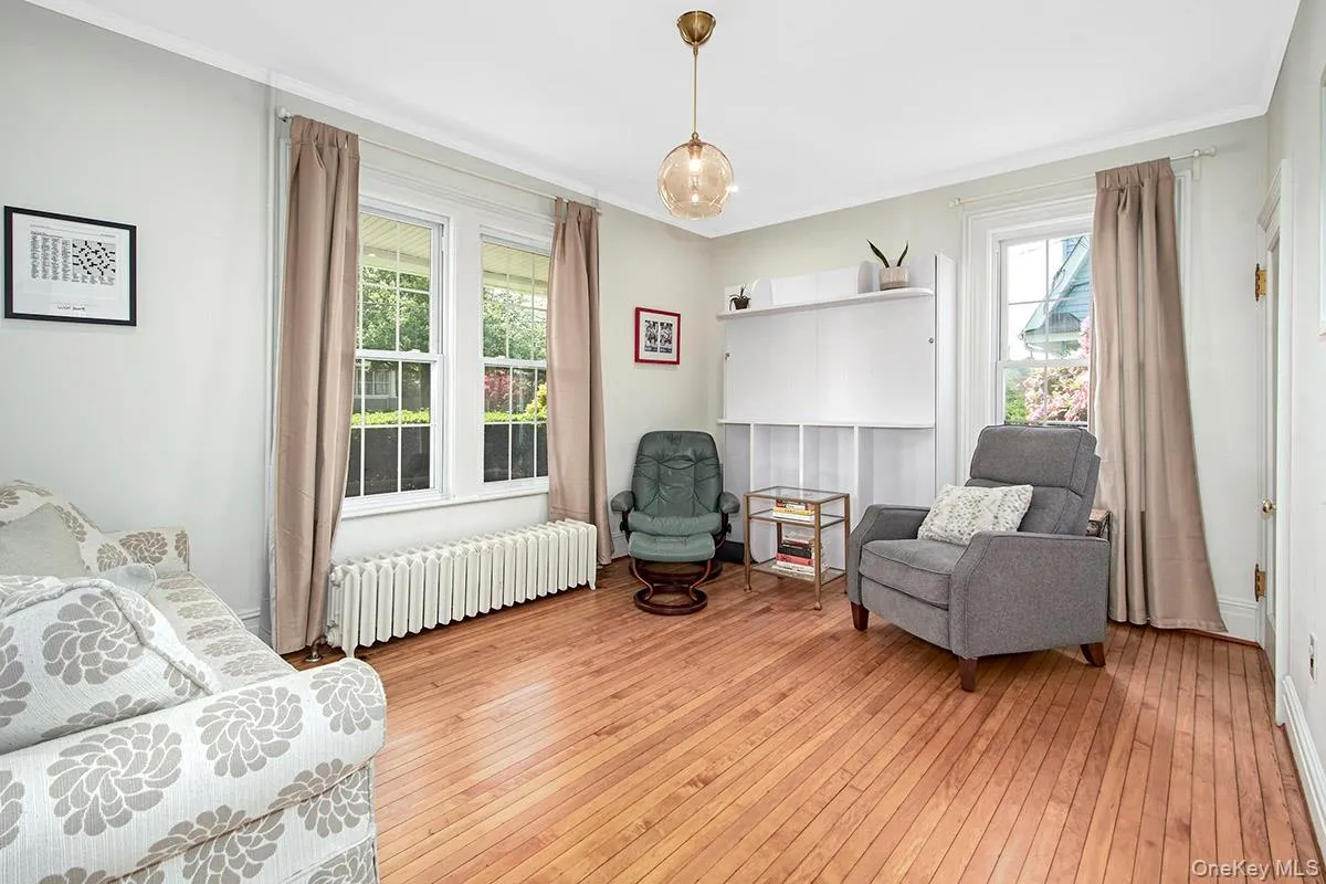 Bonus room, flexible space, can be first floor Bedroom or and office/den Bonus room, flexible space, can be first floor Bedroom or and office/den
