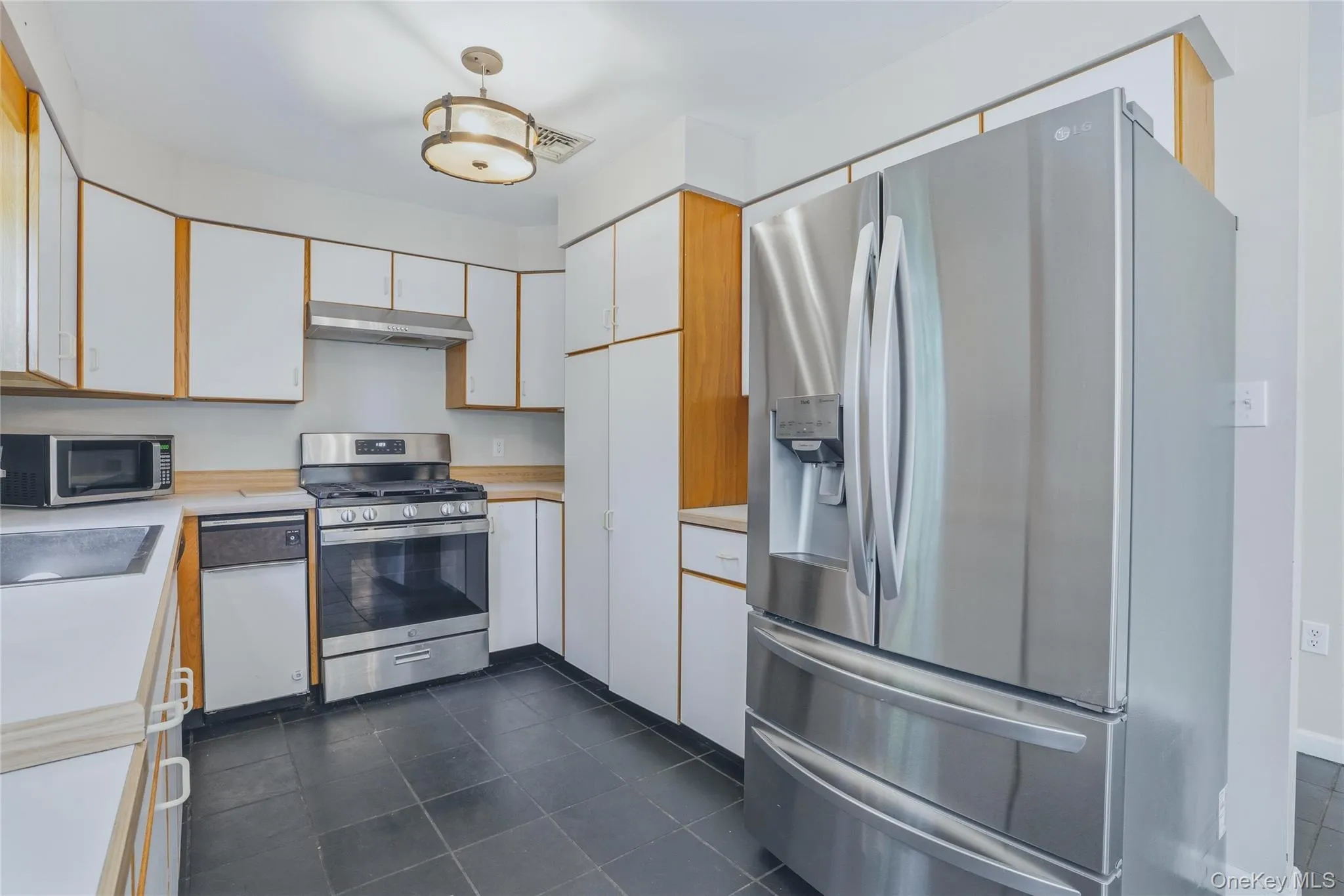21 Maine Drive, Newburgh (town), NY, 2 Bedrooms Bedrooms, 7 Rooms Rooms,2 BathroomsBathrooms,Residential,For Rent,Maine,0,1008429 21 Maine Drive, Newburgh (town), NY, 2 Bedrooms Bedrooms, 7 Rooms Rooms,2 BathroomsBathrooms,Residential,For Rent,Maine,0,1008429