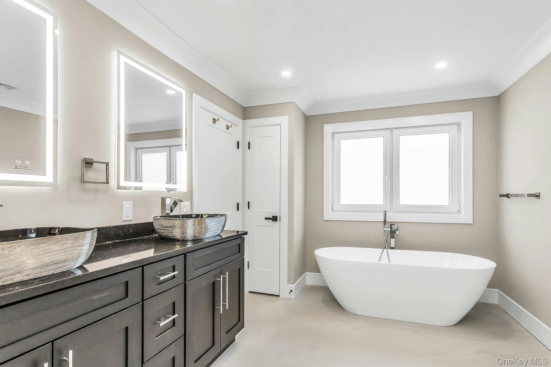 118 Cherry Street, Oyster Bay, NY, 5 Bedrooms Bedrooms, 12 Rooms Rooms,5 BathroomsBathrooms,Residential,For Rent,Cherry,0,KEY1008430 118 Cherry Street, Oyster Bay, NY, 5 Bedrooms Bedrooms, 12 Rooms Rooms,5 BathroomsBathrooms,Residential,For Rent,Cherry,0,KEY1008430