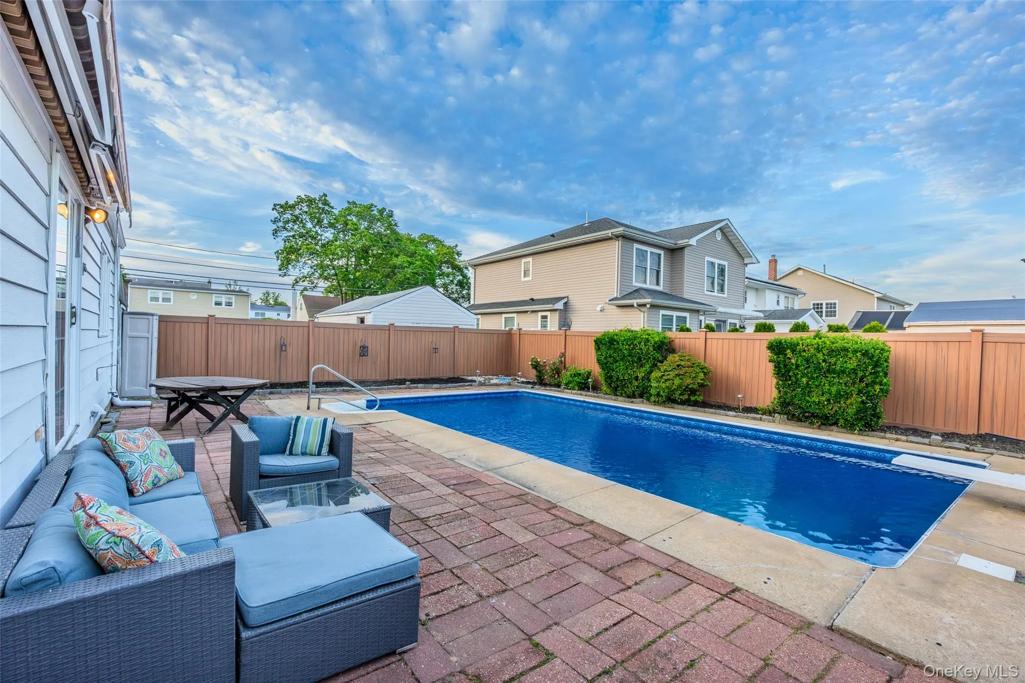 103 Parkview Street, Oyster Bay, NY, 5 Bedrooms Bedrooms, 10 Rooms Rooms,2 BathroomsBathrooms,Residential,For Rent,Parkview,0,1008431 103 Parkview Street, Oyster Bay, NY, 5 Bedrooms Bedrooms, 10 Rooms Rooms,2 BathroomsBathrooms,Residential,For Rent,Parkview,0,1008431