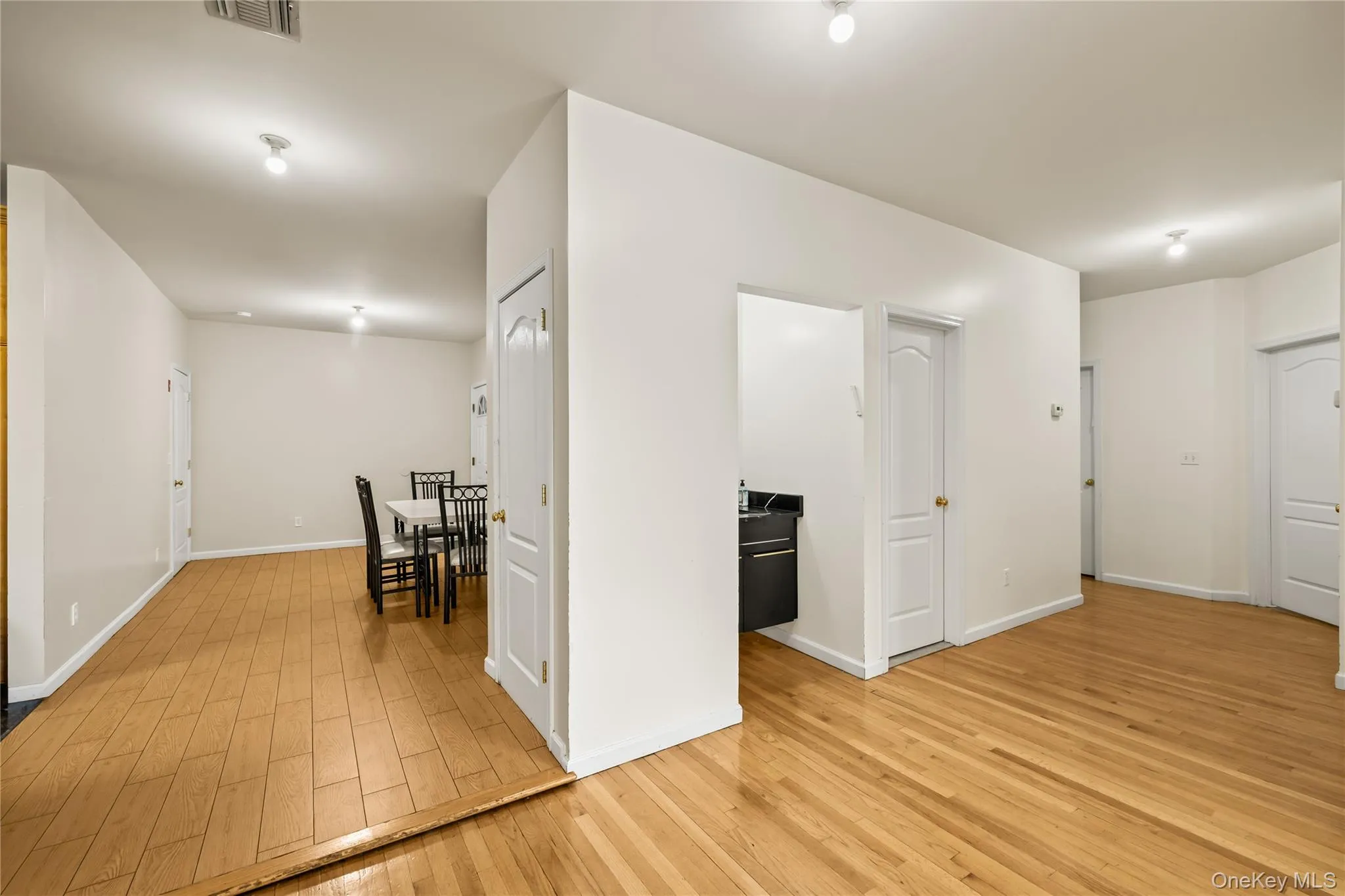 1206 Parkview Drive, Ramapo, NY, 5 Bedrooms Bedrooms, 12 Rooms Rooms,3 BathroomsBathrooms,Residential,For Rent,Parkview,0,1008432 1206 Parkview Drive, Ramapo, NY, 5 Bedrooms Bedrooms, 12 Rooms Rooms,3 BathroomsBathrooms,Residential,For Rent,Parkview,0,1008432