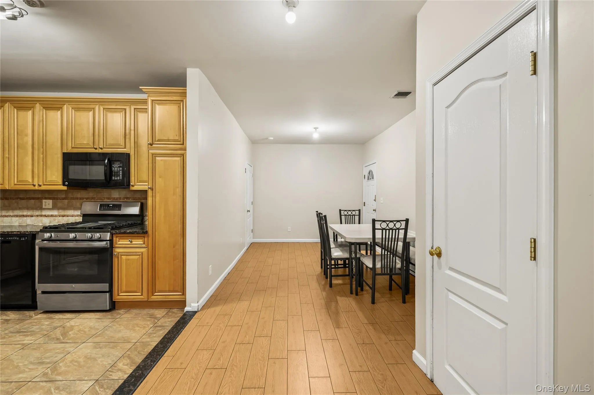 1206 Parkview Drive, Ramapo, NY, 5 Bedrooms Bedrooms, 12 Rooms Rooms,3 BathroomsBathrooms,Residential,For Rent,Parkview,0,1008432 1206 Parkview Drive, Ramapo, NY, 5 Bedrooms Bedrooms, 12 Rooms Rooms,3 BathroomsBathrooms,Residential,For Rent,Parkview,0,1008432