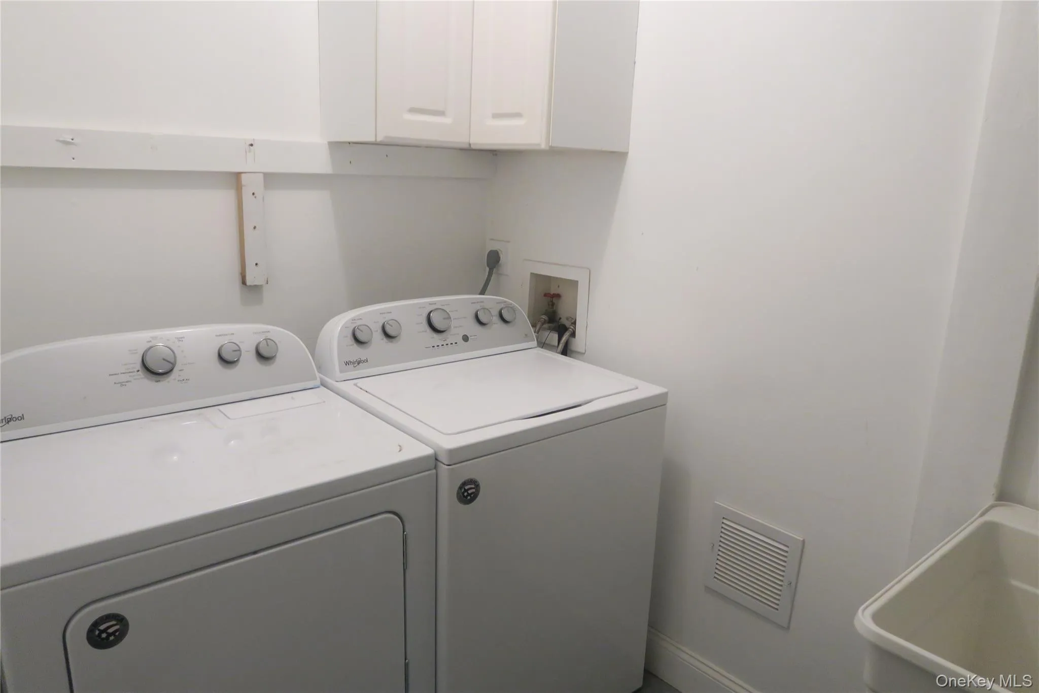 4230 state rt 32, Cornwall, NY, 3 Bedrooms Bedrooms, 5 Rooms Rooms,1 BathroomBathrooms,Residential Lease,For Rent,state rt 32,0,1008436 4230 state rt 32, Cornwall, NY, 3 Bedrooms Bedrooms, 5 Rooms Rooms,1 BathroomBathrooms,Residential Lease,For Rent,state rt 32,0,1008436
