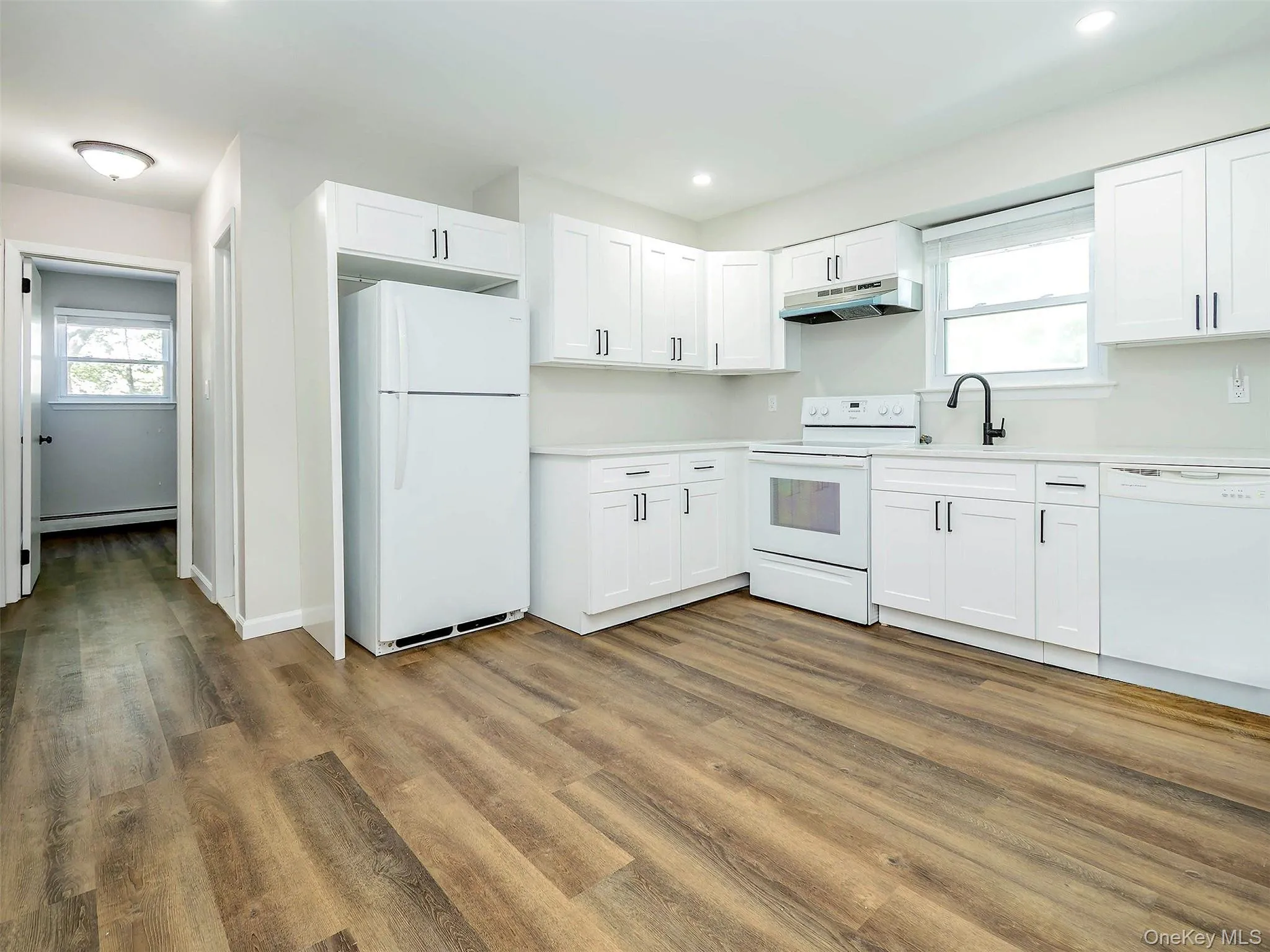 80 Maxwell Avenue, Oyster Bay, NY, 3 Bedrooms Bedrooms, 5 Rooms Rooms,1 BathroomBathrooms,Residential Lease,For Rent,Maxwell,0,1008442 80 Maxwell Avenue, Oyster Bay, NY, 3 Bedrooms Bedrooms, 5 Rooms Rooms,1 BathroomBathrooms,Residential Lease,For Rent,Maxwell,0,1008442