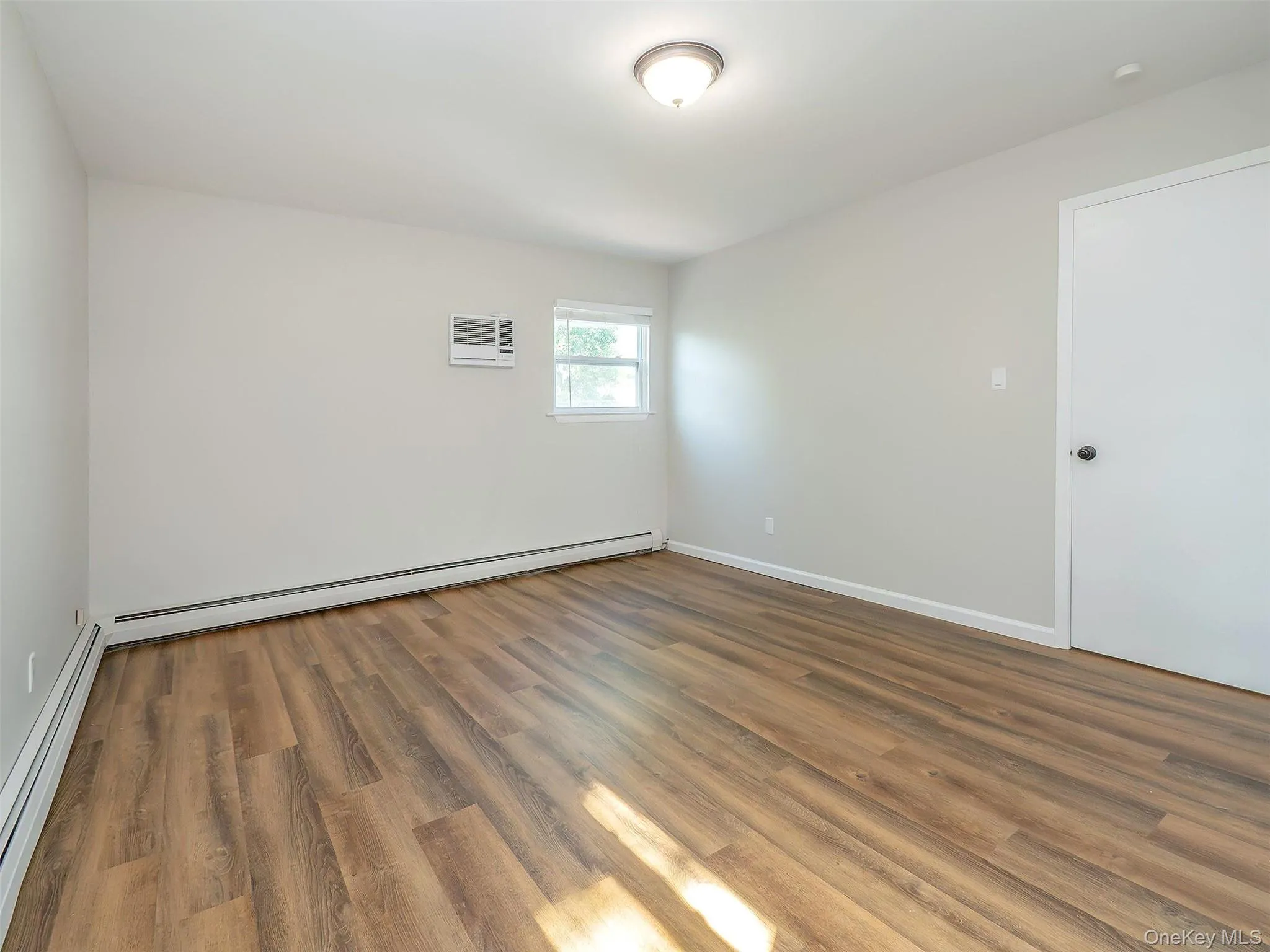 80 Maxwell Avenue, Oyster Bay, NY, 3 Bedrooms Bedrooms, 5 Rooms Rooms,1 BathroomBathrooms,Residential Lease,For Rent,Maxwell,0,1008442 80 Maxwell Avenue, Oyster Bay, NY, 3 Bedrooms Bedrooms, 5 Rooms Rooms,1 BathroomBathrooms,Residential Lease,For Rent,Maxwell,0,1008442