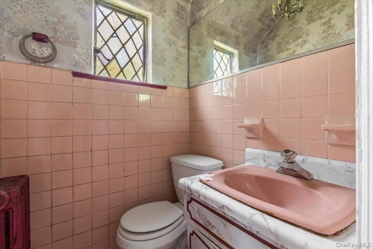 56 Northfield Road, New Rochelle, NY, 4 Bedrooms Bedrooms, 11 Rooms Rooms,3 BathroomsBathrooms,Residential,For Rent,Northfield,0,1008446 56 Northfield Road, New Rochelle, NY, 4 Bedrooms Bedrooms, 11 Rooms Rooms,3 BathroomsBathrooms,Residential,For Rent,Northfield,0,1008446