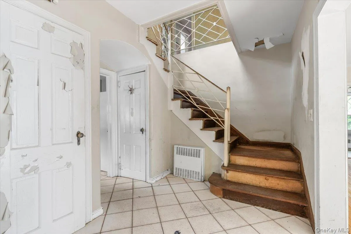 56 Northfield Road, New Rochelle, NY, 4 Bedrooms Bedrooms, 11 Rooms Rooms,3 BathroomsBathrooms,Residential,For Rent,Northfield,0,1008446 56 Northfield Road, New Rochelle, NY, 4 Bedrooms Bedrooms, 11 Rooms Rooms,3 BathroomsBathrooms,Residential,For Rent,Northfield,0,1008446