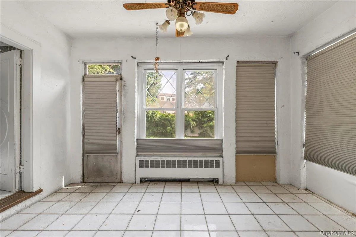 56 Northfield Road, New Rochelle, NY, 4 Bedrooms Bedrooms, 11 Rooms Rooms,3 BathroomsBathrooms,Residential,For Rent,Northfield,0,1008446 56 Northfield Road, New Rochelle, NY, 4 Bedrooms Bedrooms, 11 Rooms Rooms,3 BathroomsBathrooms,Residential,For Rent,Northfield,0,1008446