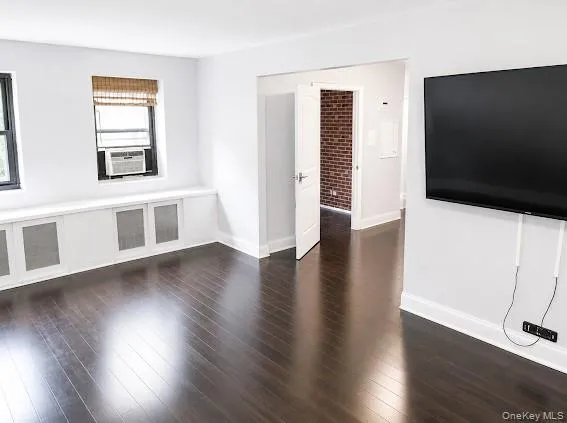 83-83 118th Street, New York, NY, 1 Bedroom Bedrooms, 3 Rooms Rooms,1 BathroomBathrooms,Residential,For Rent,118th,0,1008448 83-83 118th Street, New York, NY, 1 Bedroom Bedrooms, 3 Rooms Rooms,1 BathroomBathrooms,Residential,For Rent,118th,0,1008448