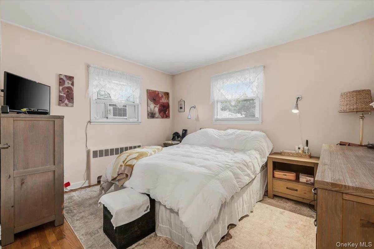 58 Myers Avenue, Oyster Bay, NY, 3 Bedrooms Bedrooms, 6 Rooms Rooms,1 BathroomBathrooms,Residential,For Rent,Myers,0,1008449 58 Myers Avenue, Oyster Bay, NY, 3 Bedrooms Bedrooms, 6 Rooms Rooms,1 BathroomBathrooms,Residential,For Rent,Myers,0,1008449