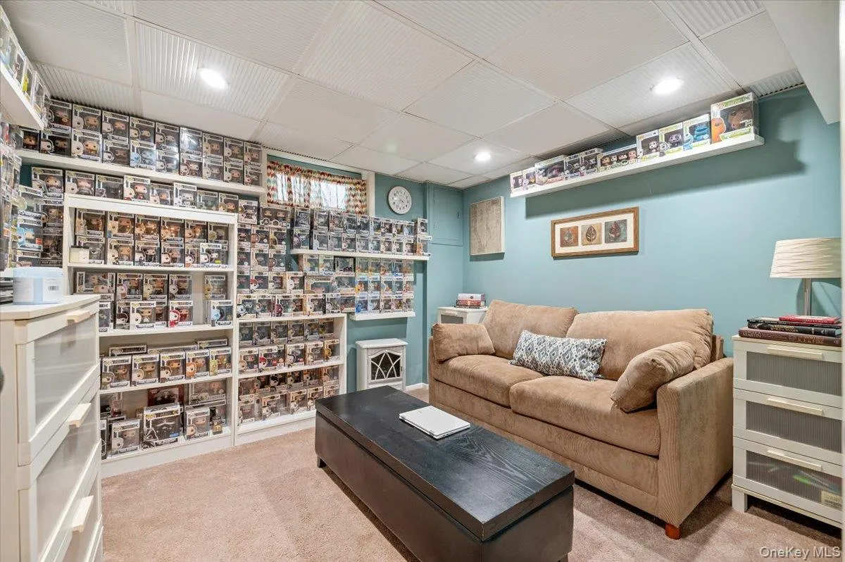 58 Myers Avenue, Oyster Bay, NY, 3 Bedrooms Bedrooms, 6 Rooms Rooms,1 BathroomBathrooms,Residential,For Rent,Myers,0,1008449 58 Myers Avenue, Oyster Bay, NY, 3 Bedrooms Bedrooms, 6 Rooms Rooms,1 BathroomBathrooms,Residential,For Rent,Myers,0,1008449