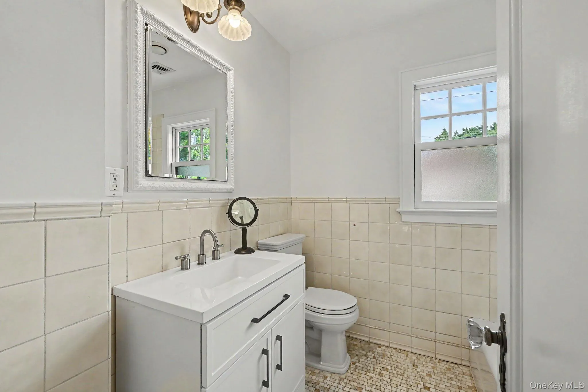 18 Fenimore Drive, Harrison, NY, 4 Bedrooms Bedrooms, 10 Rooms Rooms,3 BathroomsBathrooms,Residential,For Rent,Fenimore,0,1008450 18 Fenimore Drive, Harrison, NY, 4 Bedrooms Bedrooms, 10 Rooms Rooms,3 BathroomsBathrooms,Residential,For Rent,Fenimore,0,1008450