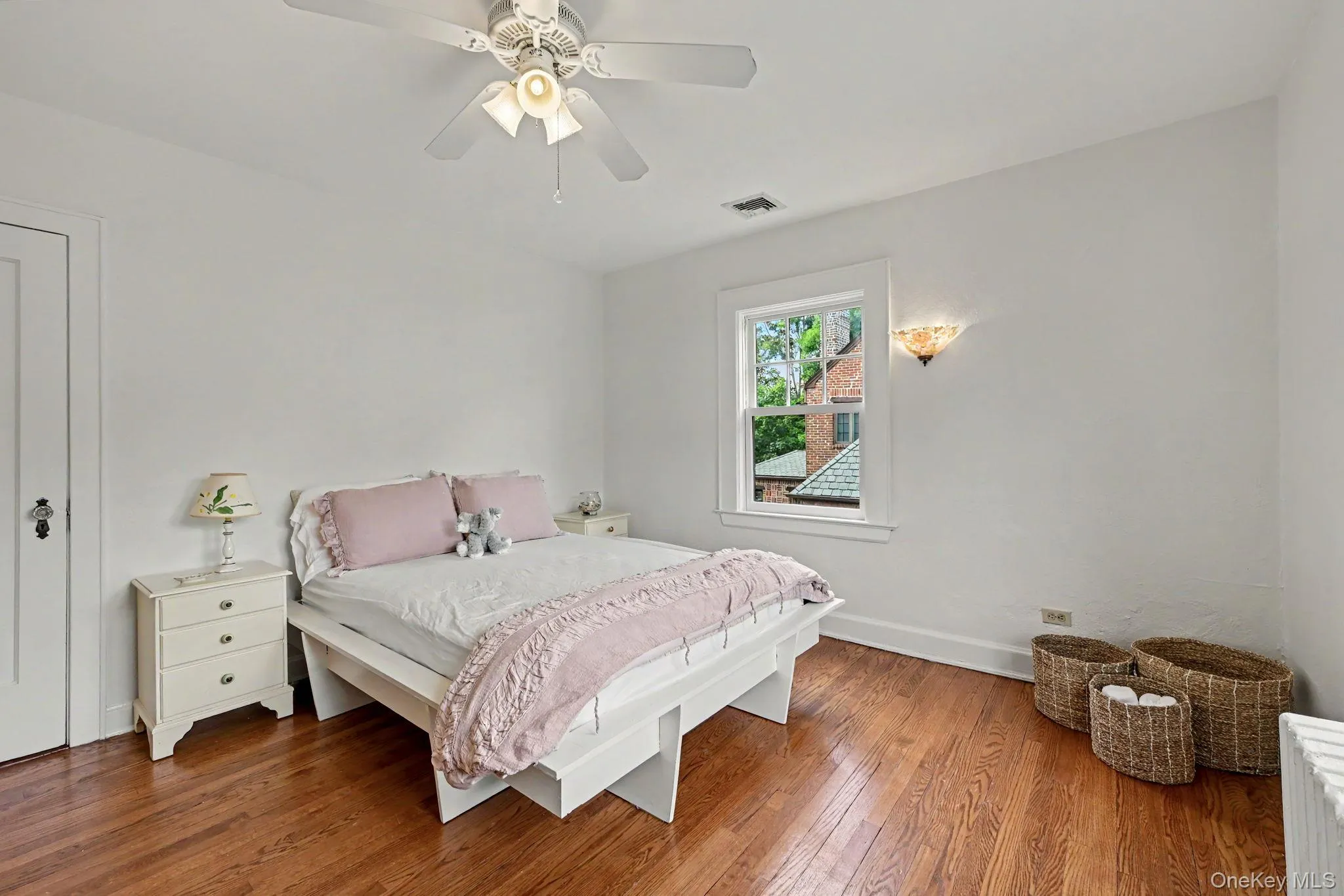 18 Fenimore Drive, Harrison, NY, 4 Bedrooms Bedrooms, 10 Rooms Rooms,3 BathroomsBathrooms,Residential,For Rent,Fenimore,0,1008450 18 Fenimore Drive, Harrison, NY, 4 Bedrooms Bedrooms, 10 Rooms Rooms,3 BathroomsBathrooms,Residential,For Rent,Fenimore,0,1008450