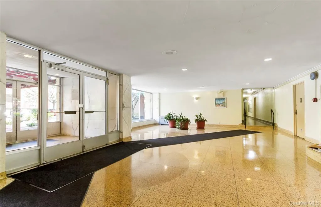 3 Sadore Lane, Yonkers, NY, 2 Bedrooms Bedrooms, 4 Rooms Rooms,1 BathroomBathrooms,Residential,For Rent,Sadore,0,1008457 3 Sadore Lane, Yonkers, NY, 2 Bedrooms Bedrooms, 4 Rooms Rooms,1 BathroomBathrooms,Residential,For Rent,Sadore,0,1008457
