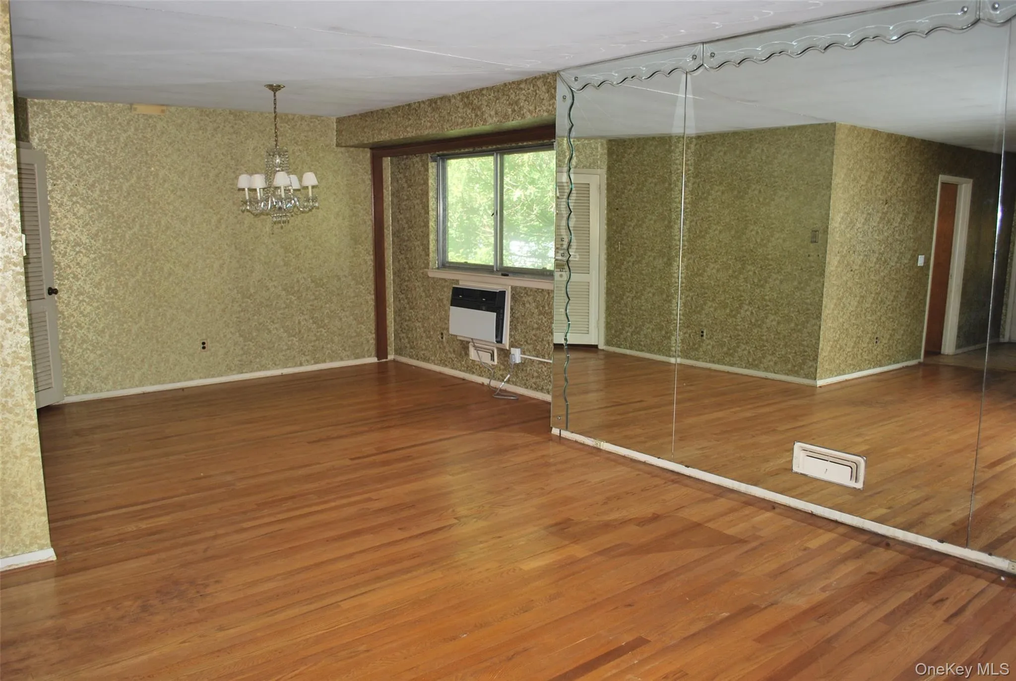 79 Marcus Avenue, North Hempstead, NY, 4 Bedrooms Bedrooms, 8 Rooms Rooms,2 BathroomsBathrooms,Residential,For Rent,Marcus,0,KEY1008462 79 Marcus Avenue, North Hempstead, NY, 4 Bedrooms Bedrooms, 8 Rooms Rooms,2 BathroomsBathrooms,Residential,For Rent,Marcus,0,KEY1008462