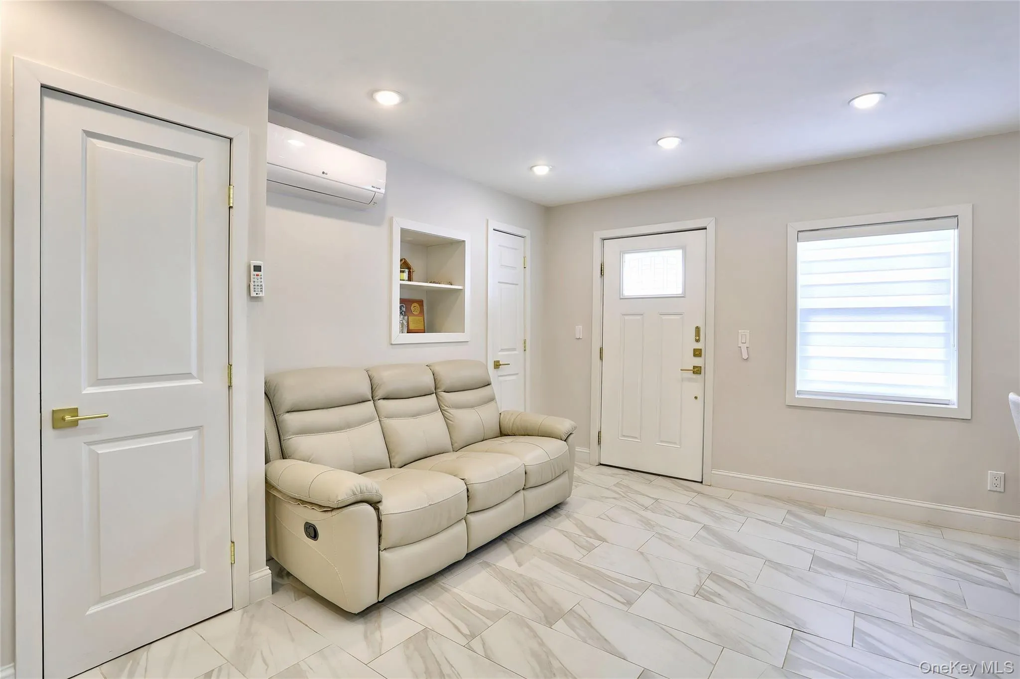 18 Wilsher Drive, Ramapo, NY, 5 Bedrooms Bedrooms, 12 Rooms Rooms,3 BathroomsBathrooms,Residential,For Rent,Wilsher,0,1008464 18 Wilsher Drive, Ramapo, NY, 5 Bedrooms Bedrooms, 12 Rooms Rooms,3 BathroomsBathrooms,Residential,For Rent,Wilsher,0,1008464