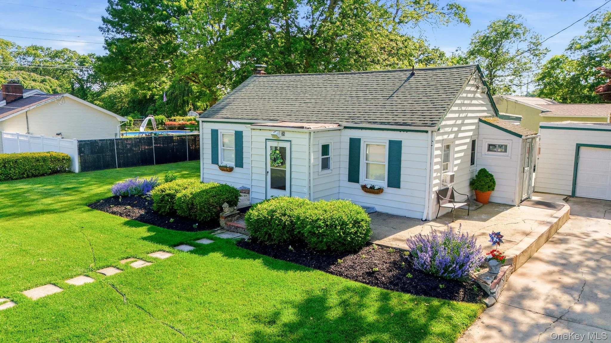 76 Hanrahan Avenue, Brookhaven, NY, 3 Bedrooms Bedrooms, 5 Rooms Rooms,1 BathroomBathrooms,Residential,For Rent,Hanrahan,0,KEY1008470 76 Hanrahan Avenue, Brookhaven, NY, 3 Bedrooms Bedrooms, 5 Rooms Rooms,1 BathroomBathrooms,Residential,For Rent,Hanrahan,0,KEY1008470