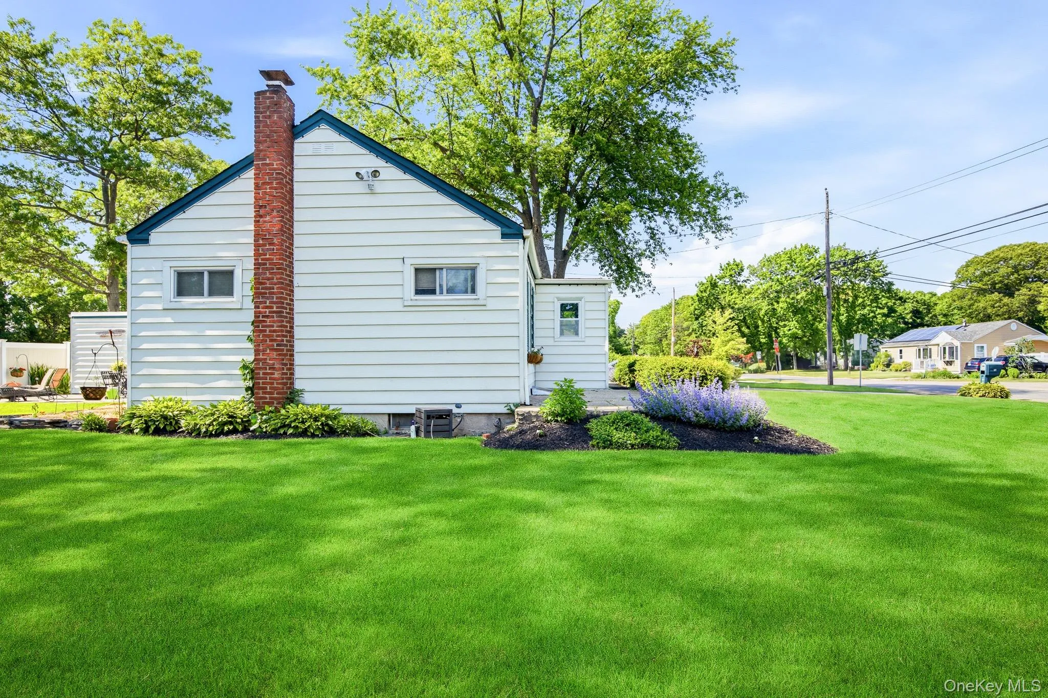 76 Hanrahan Avenue, Brookhaven, NY, 3 Bedrooms Bedrooms, 5 Rooms Rooms,1 BathroomBathrooms,Residential,For Rent,Hanrahan,0,KEY1008470 76 Hanrahan Avenue, Brookhaven, NY, 3 Bedrooms Bedrooms, 5 Rooms Rooms,1 BathroomBathrooms,Residential,For Rent,Hanrahan,0,KEY1008470