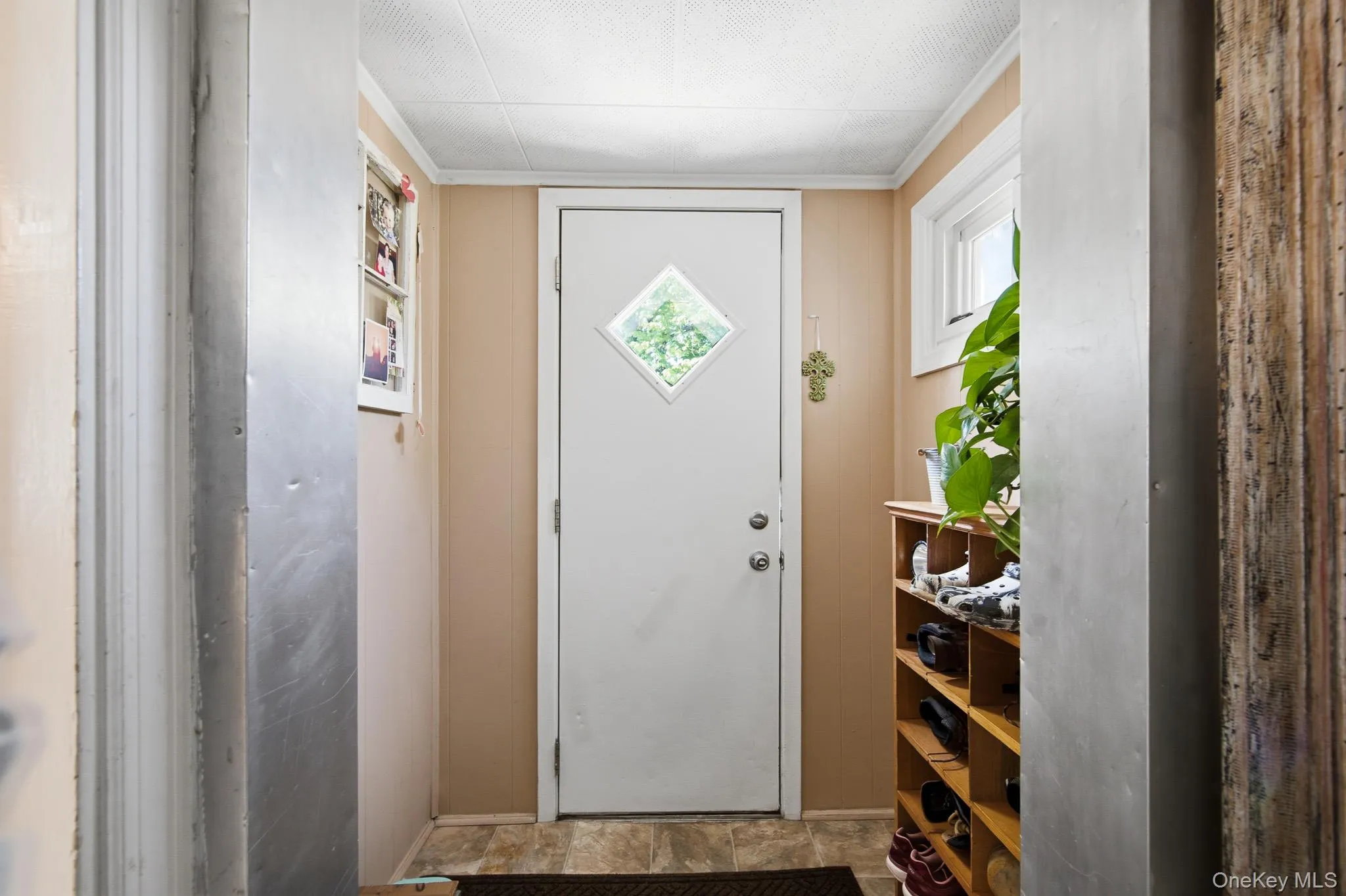 76 Hanrahan Avenue, Brookhaven, NY, 3 Bedrooms Bedrooms, 5 Rooms Rooms,1 BathroomBathrooms,Residential,For Rent,Hanrahan,0,KEY1008470 76 Hanrahan Avenue, Brookhaven, NY, 3 Bedrooms Bedrooms, 5 Rooms Rooms,1 BathroomBathrooms,Residential,For Rent,Hanrahan,0,KEY1008470