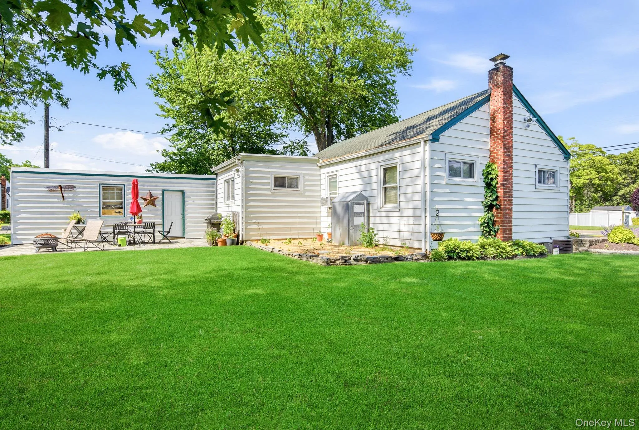 76 Hanrahan Avenue, Brookhaven, NY, 3 Bedrooms Bedrooms, 5 Rooms Rooms,1 BathroomBathrooms,Residential,For Rent,Hanrahan,0,KEY1008470 76 Hanrahan Avenue, Brookhaven, NY, 3 Bedrooms Bedrooms, 5 Rooms Rooms,1 BathroomBathrooms,Residential,For Rent,Hanrahan,0,KEY1008470